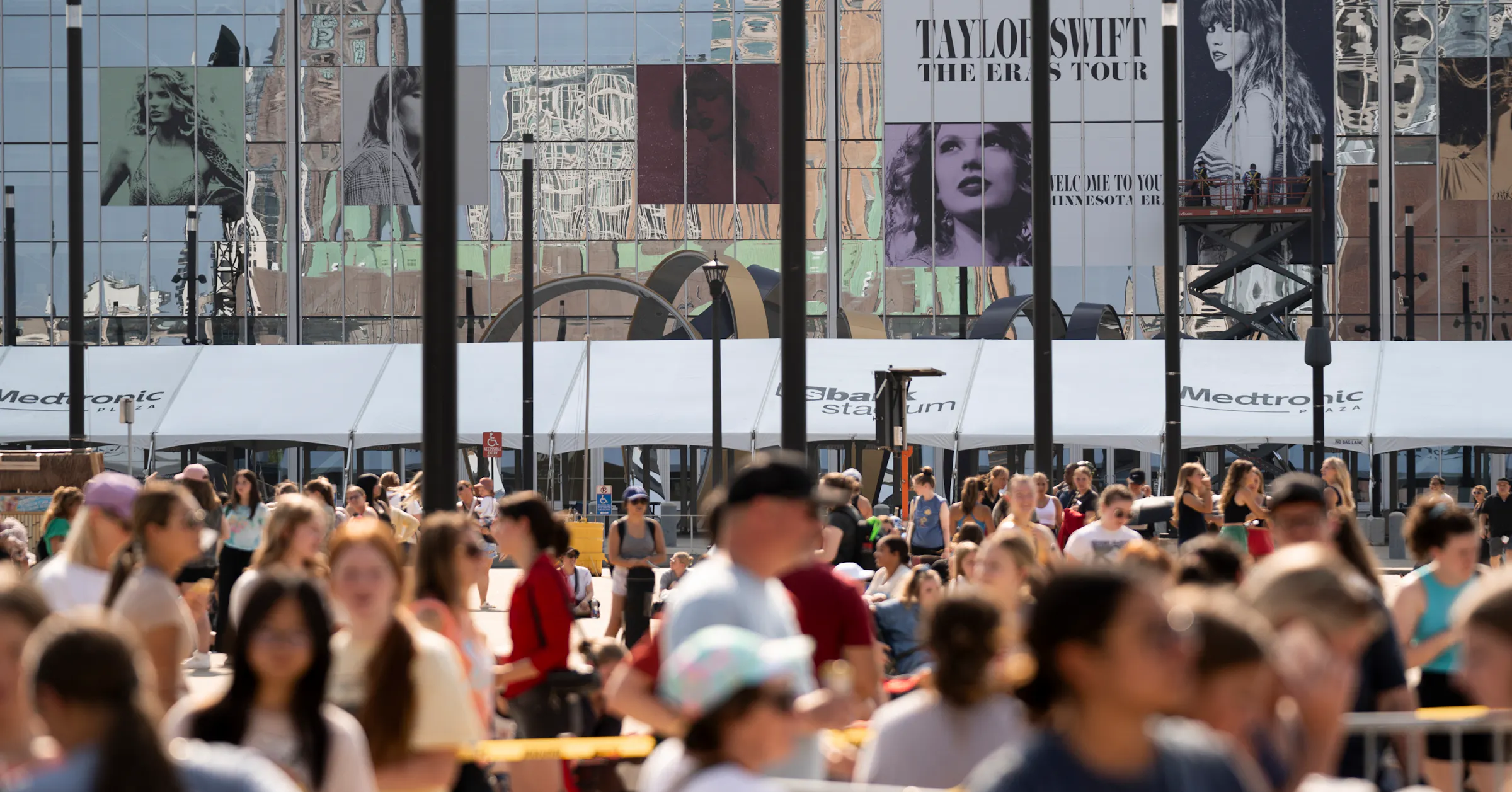 Taylor Swift Railed Metro Transit: Extended light-rail service for Taylor Swift's Eras Tour ...