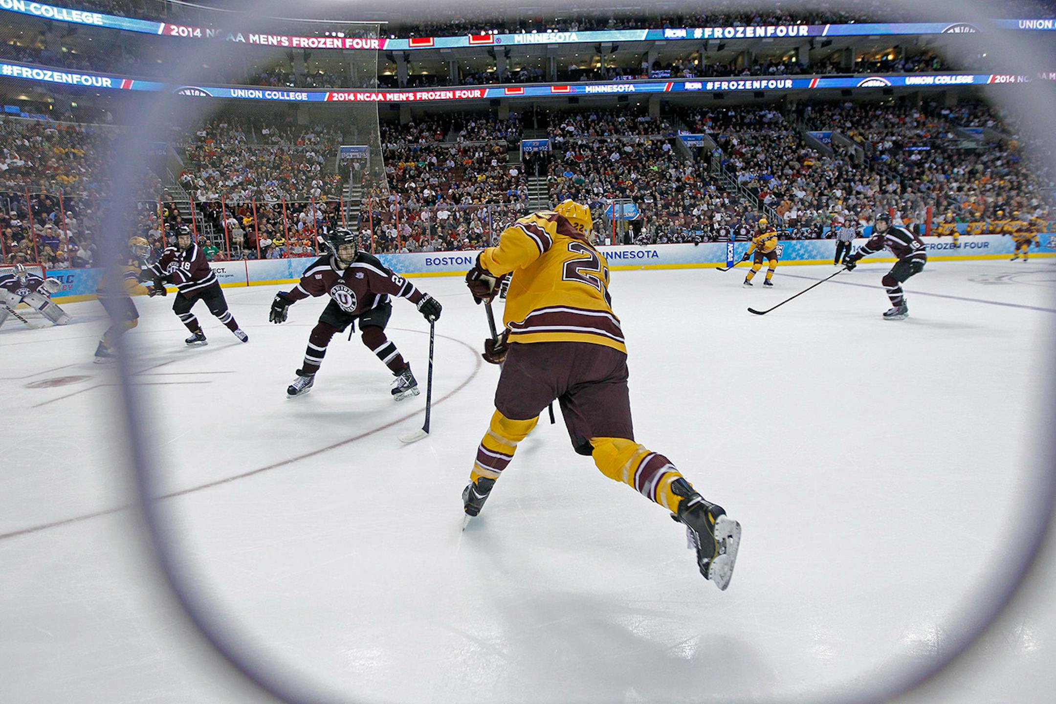 Minnesota junior forward Travis Boyd took a shot in the first period at the Frozen Four Championship game against Union College at the Wells Fargo Center in Philadelphia, PA, Saturday, April 12, 2014. ] (ELIZABETH FLORES/STAR TRIBUNE) ELIZABETH FLORES • eflores@startribune.com