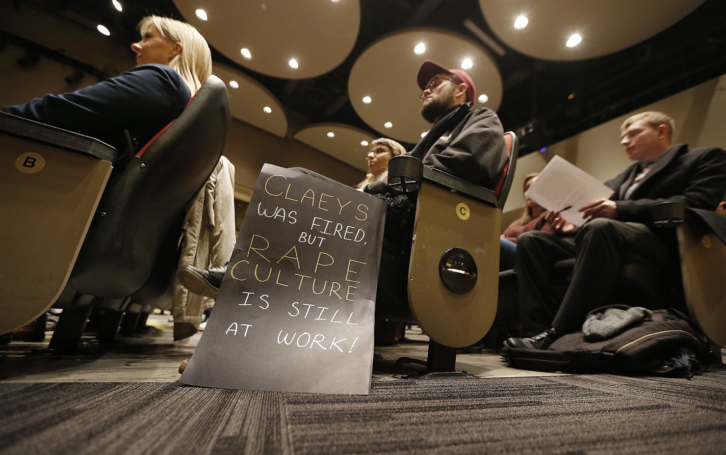 U of M students listened to a speaker at a "U of M stands with Survivors Rally," or forum at the Coffman Memorial Union Theater, Wednesday, January 4, 2016 in Minneapolis, MN. ] (ELIZABETH FLORES/STAR TRIBUNE) ELIZABETH FLORES &#x2022; eflores@startribune.com