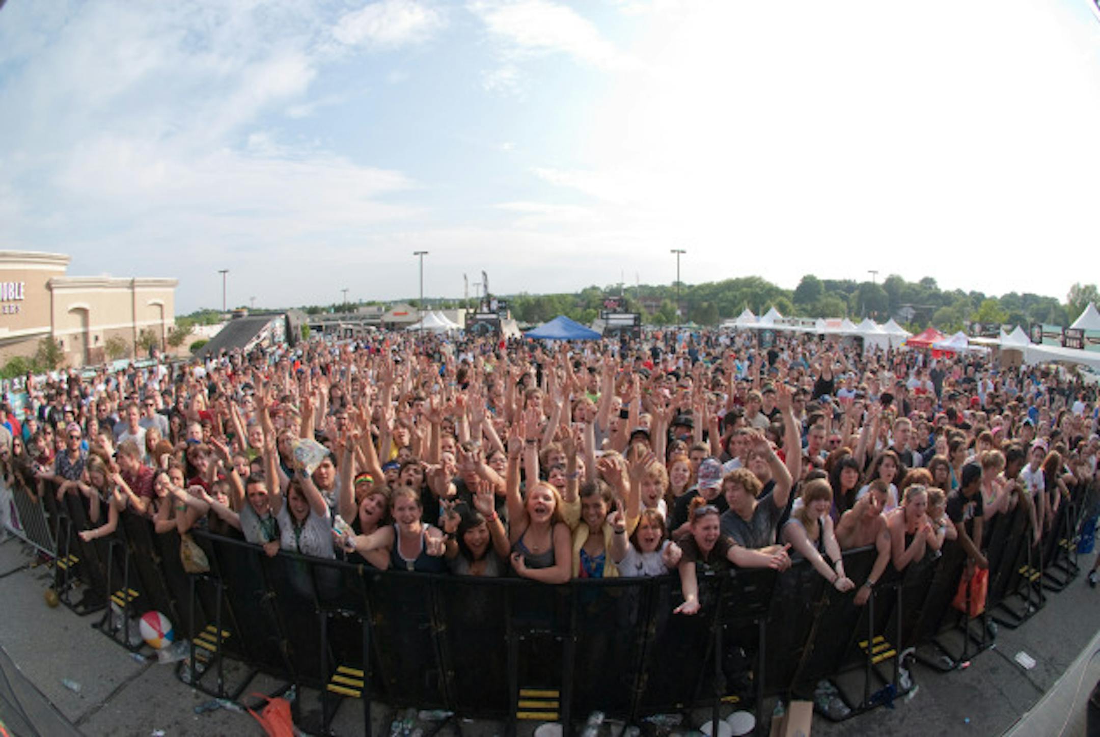 The scene from a prior Journeys Backyard Barbecue, coming to malls across America.