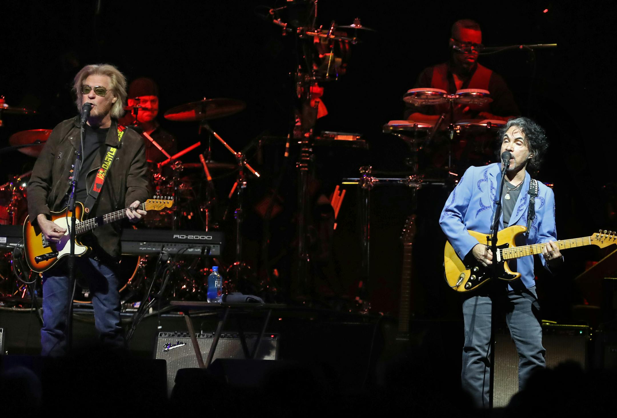 Hall & Oates played to a packed audience at the Xcel Center.] Richard Tsong-Taatariiïrichard.tsong-taatarii@startribune.com