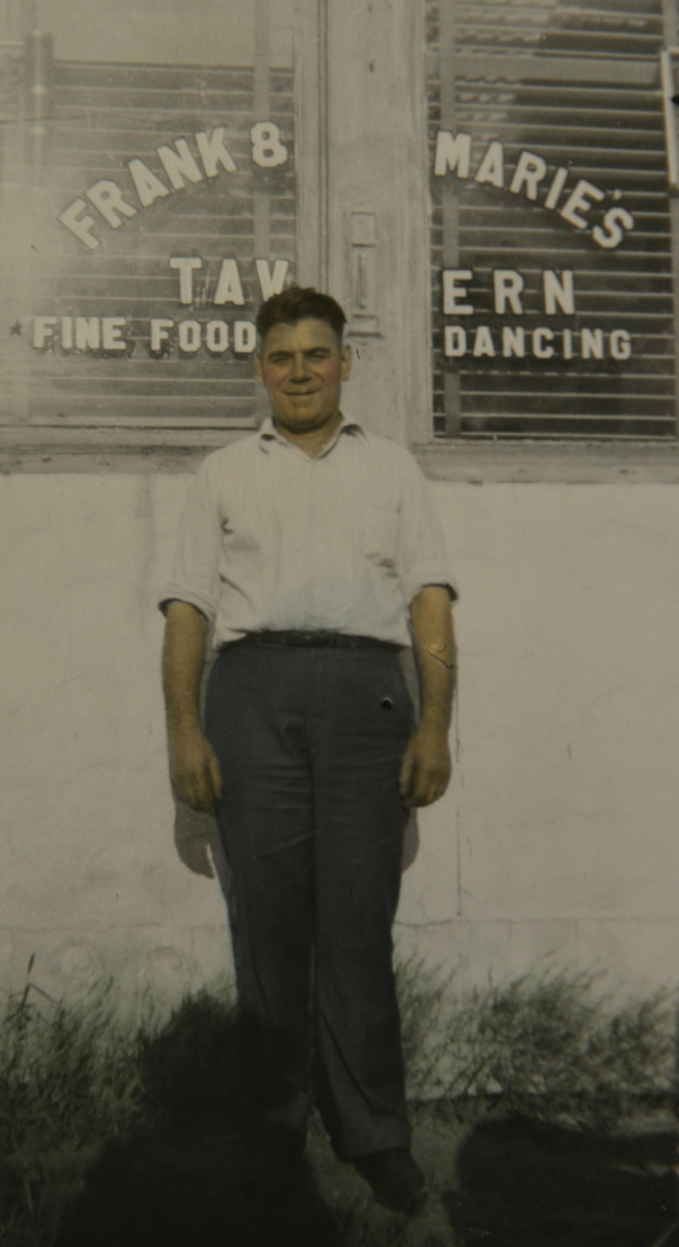 Bob Patrin has made a 30-year effort to clear the name of his dead uncle Frank Fietek. Frank got on the mob's wrong side in the mid-1940s and shortly thereafter was found dead in his basement, hanging from a pipe. Patrin makes a strong circumstantial case that it was murder, not suicide. ] .Richard.Sennott@startribune.com Richard Sennott/Star Tribune Edina Minn.Wednesday 5/28/2014) ** (cq)