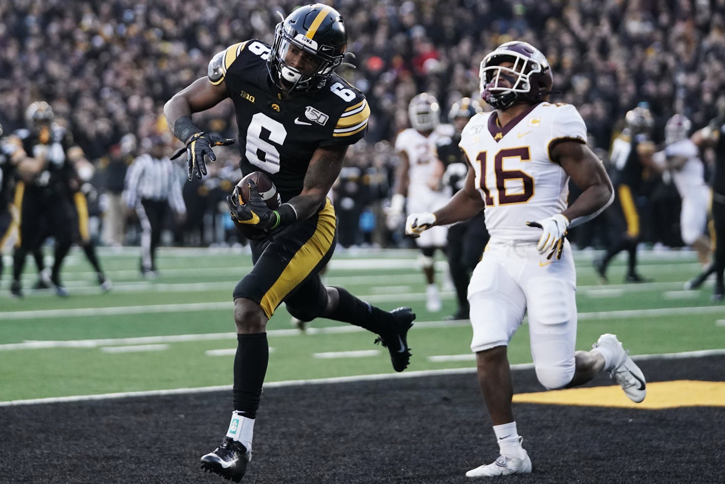 Iowa Hawkeyes wide receiver Ihmir Smith-Marsette (6) scored a touchdown in the second quarter. ] MARK VANCLEAVE ¥ The Minnesota Gophers played the Iowa Hawkeyes at Kinnick Stadium on 16, 2019 in Iowa City.