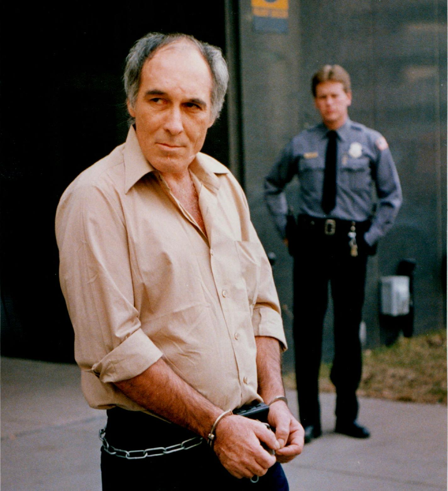 April 1, 1988 Billy Glaze walked out of the Federal building in Minneapolis Thursday, accompanied by U.S. marshals. The Minneapolis Police Department and the Hennepin County attorney's office have agreed to use grand jury subpoenas to force hesitant witnesses to testify in the murders of three American Indian women. January 31, 1989 Bruce Bisping, Minneapolis Star Tribune ORG XMIT: MIN2014060216355039 ORG XMIT: MIN1406031300320638