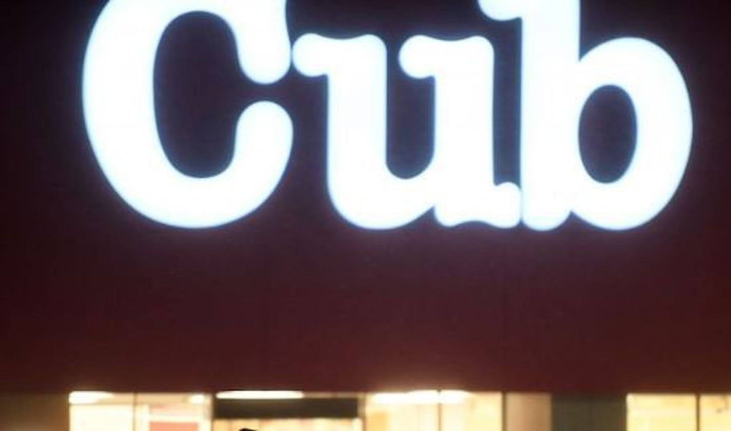 Fight at a Cub Foods in Minneapolis left one man dead.