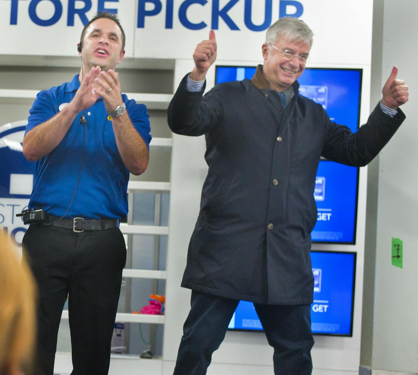 At the Ridgedale Best Buy in Minnetonka, CEO Hubert Joly encouraged the employees during a huddle before the doors opened.]Richard Tsong-Taatarii/rtsong-taatarii@startribune.com