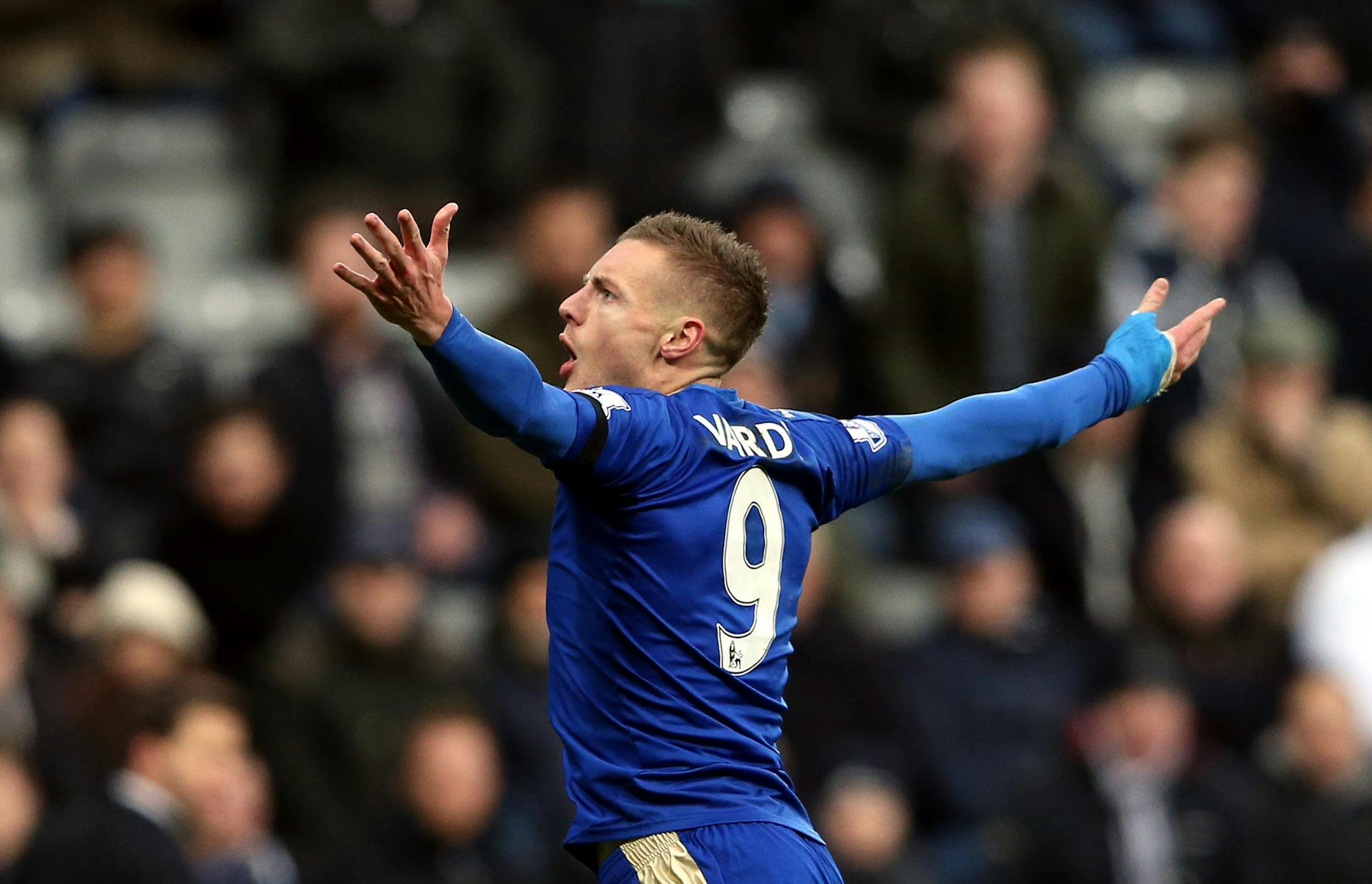 Leicester City's Jamie Vardy celebrates his goal during the English Premier League soccer match between Newcastle United and Leicester City at St James' Park, Newcastle, England, Saturday, Nov. 21, 2015. (AP Photo/Scott Heppell) ORG XMIT: NSH112