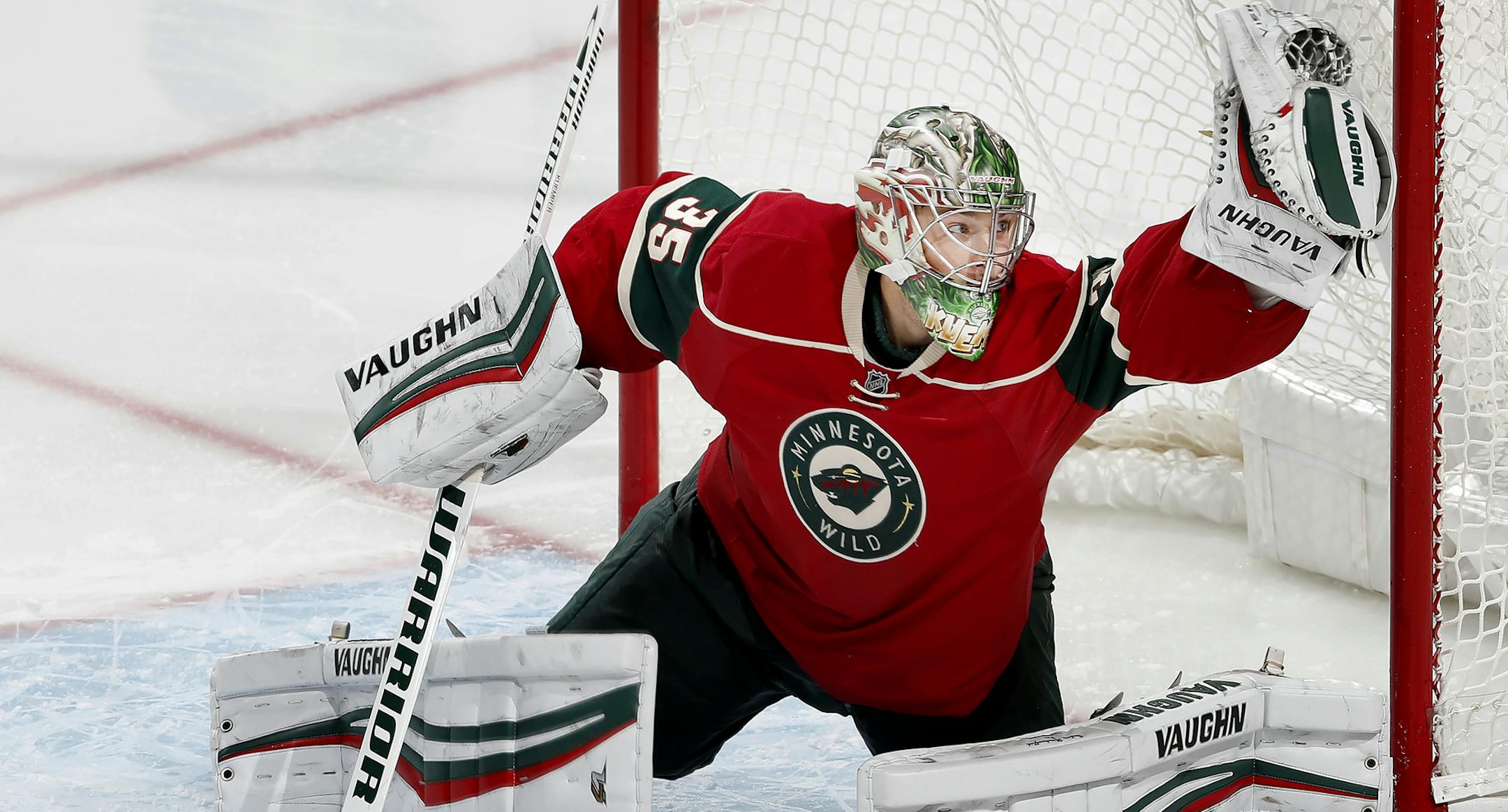 Minnesota Wild goalie Darcy Kuemper (35) made a save in the third period. ] CARLOS GONZALEZ cgonzalez@startribune.com - October 18, 2016, St. Paul, MN, Xcel Energy Center, NHL, Minnesota Wild vs. Los Angeles Kings