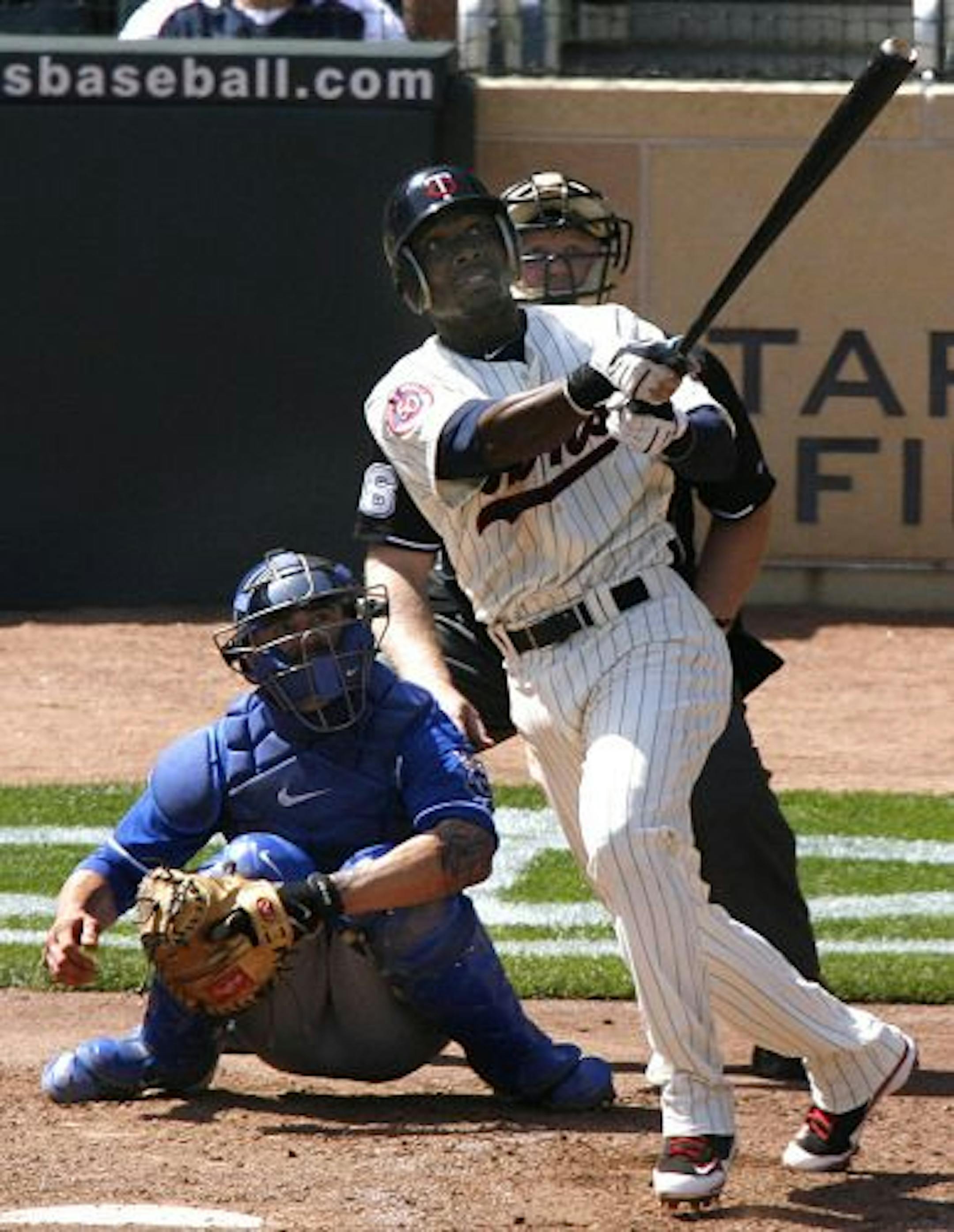 Orlando Hudson made his way very quickly around the bases after connecting in the seventh inning Saturday at Target Field.