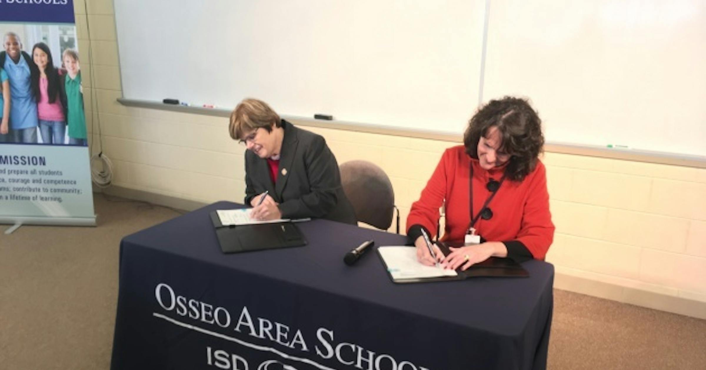 Osseo Area Schools forms partnership to diversify teacher workforce