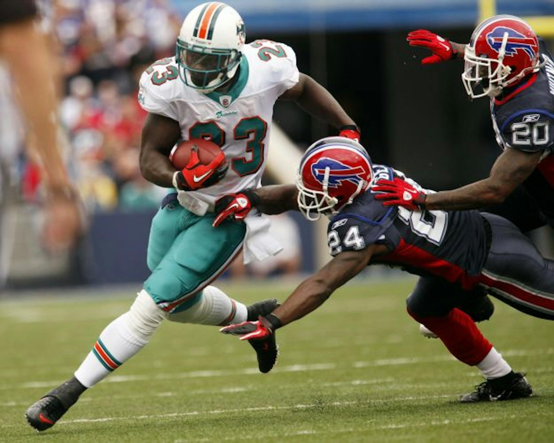 Miami Dolphins' Ronnie Brown (23