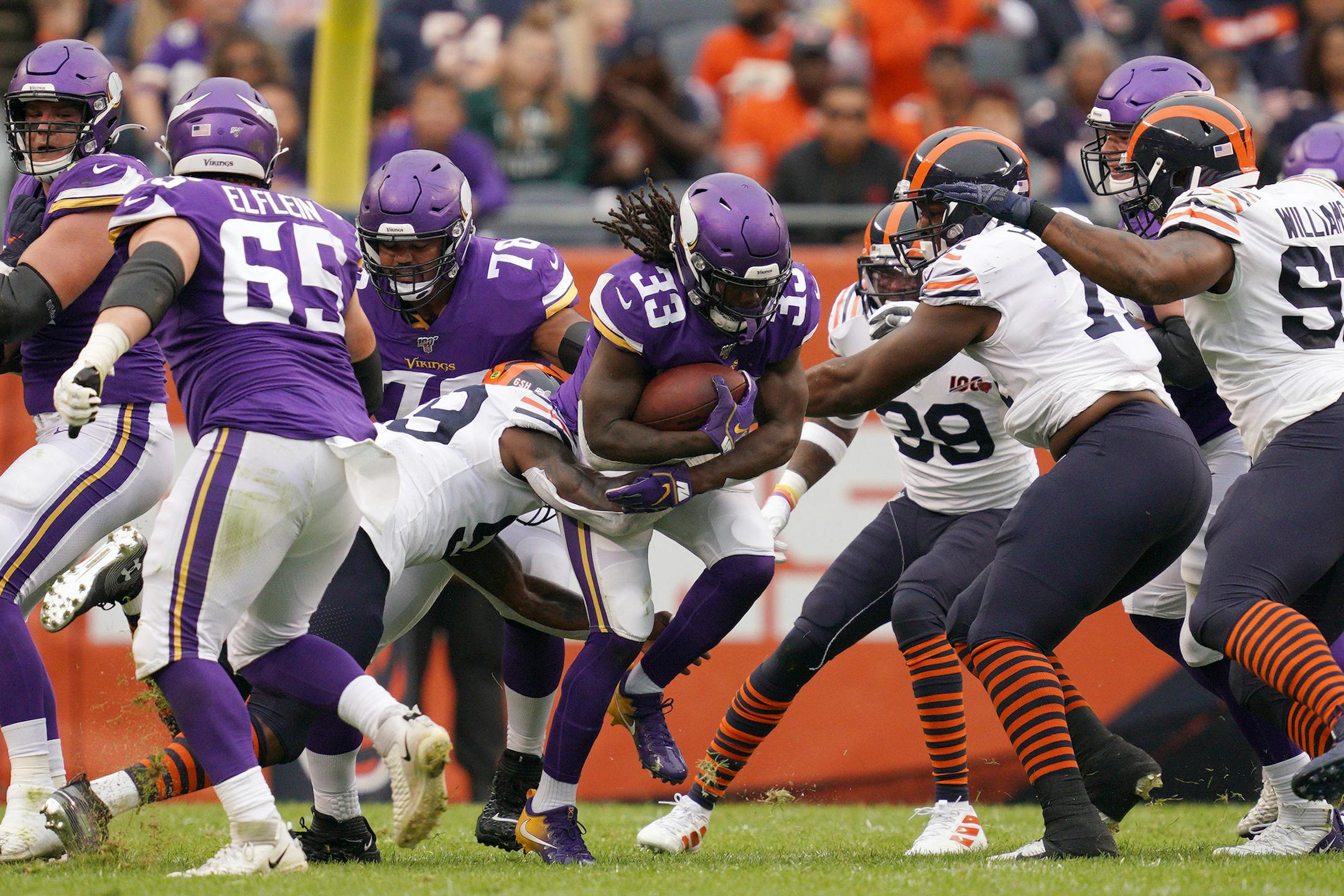 Minnesota Vikings running back Dalvin Cook (33) ran the ball in the second quarter. ] ANTHONY SOUFFLE • anthony.souffle@startribune.com The Minnesota Vikings played the Chicago Bears in an NFL football game Sunday, Sept. 29, 2019 at Soldier Field in Chicago.