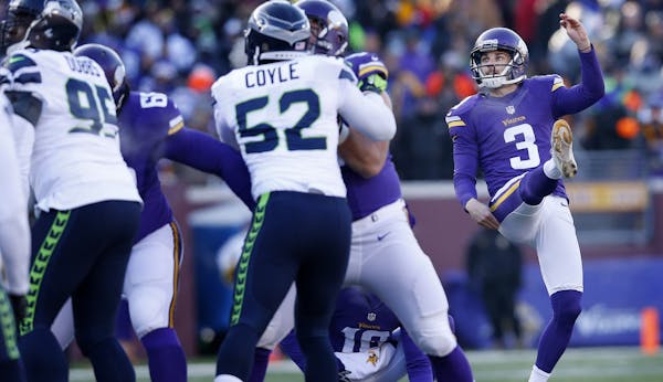 The Vikings&#x2019; Blair Walsh drilled this 47-yard field goal in the third quarter but missed a 27-yarder with 26 seconds left.