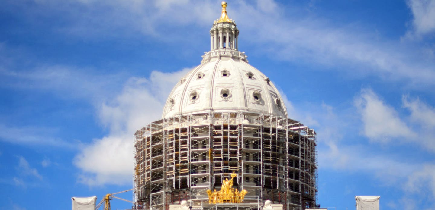 Scaffolding around the Capitol dome. ] GLEN STUBBE * gstubbe@startribune.com , Tuesday, May 19, 2015 Crews wasted no time clearing out furniture and artwork from the Minnesota State Capitol just hours after it was vacated by lawmakers who ended their session at midnight Monday. ] GLEN STUBBE * gstubbe@startribune.com , Tuesday, May 19, 2015 ORG XMIT: MIN1505191553290793