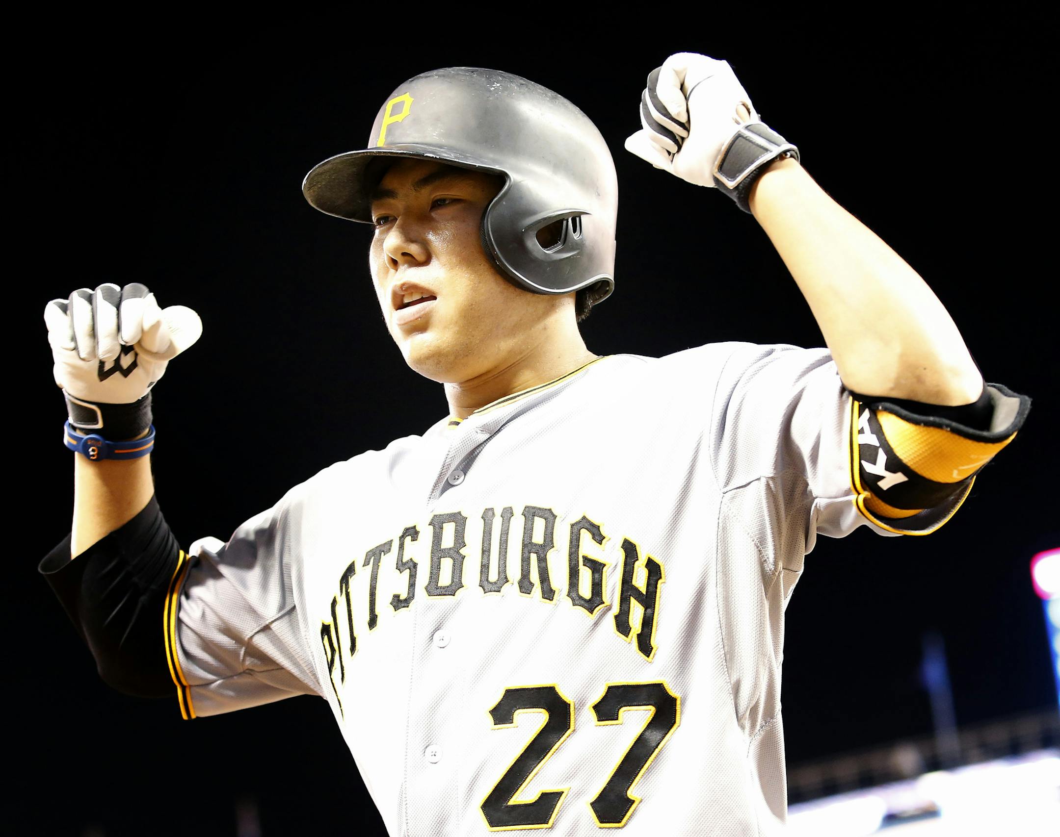 Jung Ho Kang (27) celebrated as he approached the dugout after hitting a go ahead home run off of Minnesota Twins pitcher Glen Perkins in the ninth inning. Pittsburg beat Minnesota by a final score of 8-7. ] CARLOS GONZALEZ cgonzalez@startribune.com - July 28, 2015, Minneapolis, MN, Target Field, Minnesota Twins vs. Pittsburg Pirates