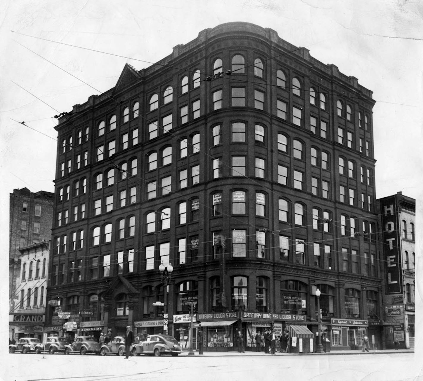 Another look at the Temple Court Building.