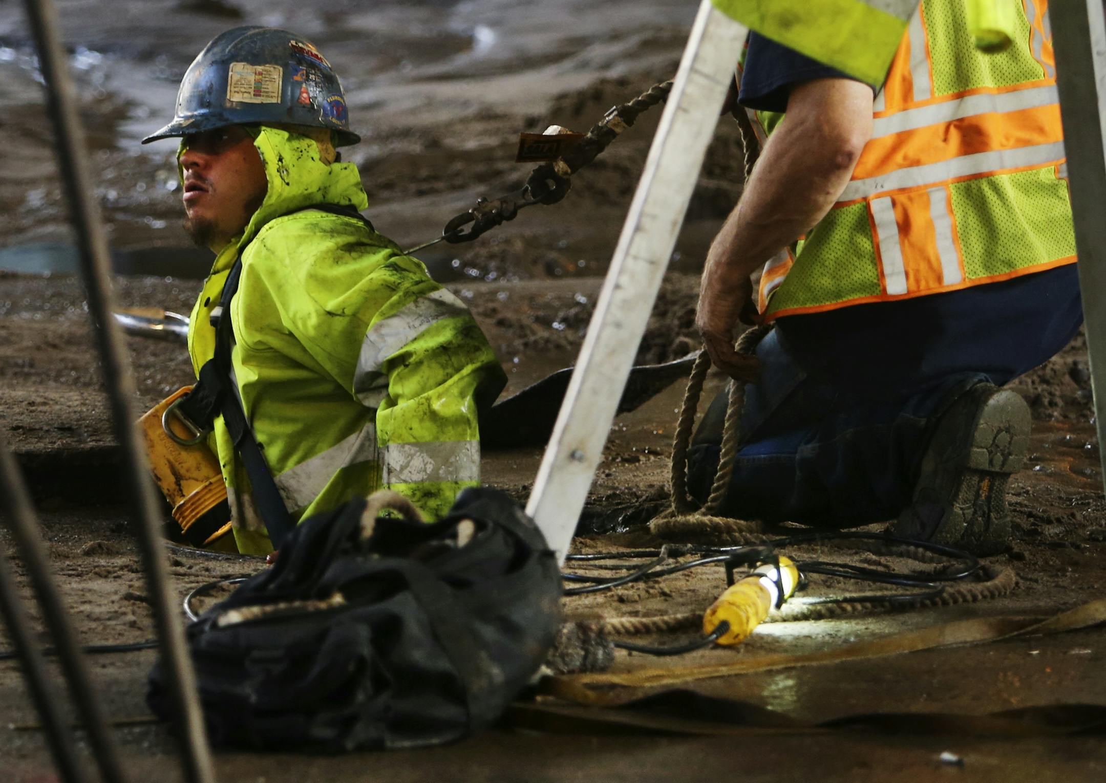 Water main break in downtown Minneapolis at 6th Street N and N. 2nd Ave.Tuesday, July 9, 2013, in Minneapolis, MN.](DAVID JOLES/STARTRIBUNE) djoles@startribune.com Water main break in downtown Minneapolis at 6th Street N and N. 2nd Ave.