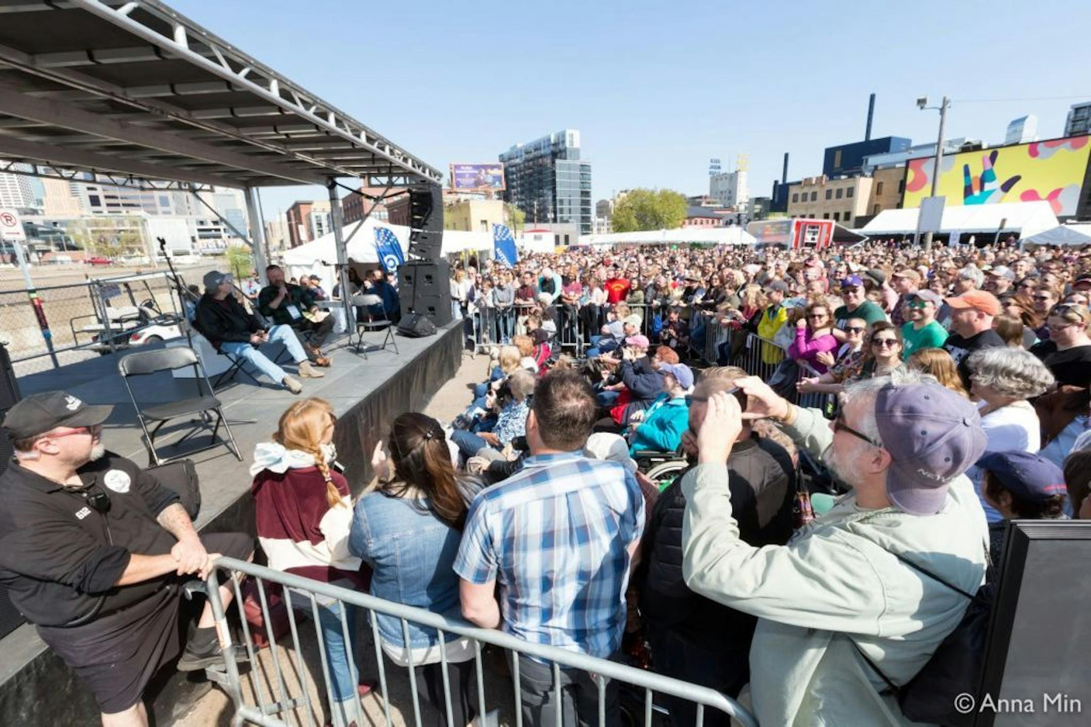 A huge crowd turned out at the 2019 Wordplay festival to see Stephen King in conversation with Benjamin Percy. Photo by Anna Min, Min Enterprises Photography.