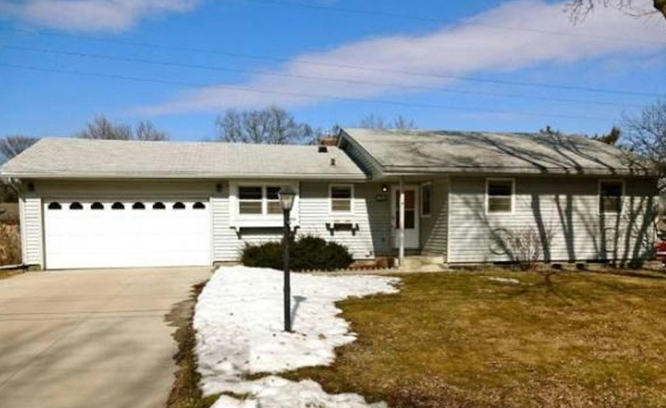 ... Mendota Heights
Built in 1957, this three-bedroom, two-bath house has 1,444 finished square feet and features hardwood floors, brick fireplace, eat-in kitchen with granite countertops, full, partially finished basement and fenced yard. Listed by Home Avenue-For Sale By Owner, 612-269-6938.