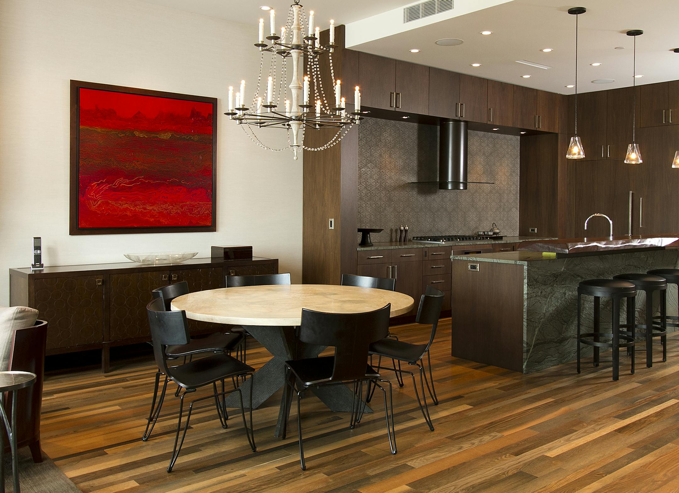 Seth Hannula The video ‚ÄúDate Night‚Äù showcases the Edgewater condo‚Äôs custom features and finishes and its impressive view of Lake Calhoun.