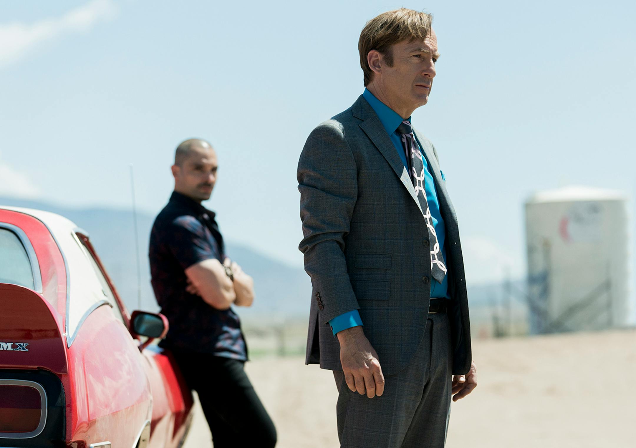 Bob Odenkirk, right, as Jimmy McGill and Michael Mando, left, as Nacho Varga in "Better Call Saul." (Greg Lewis/AMC/Sony Pictures Television/TNS) ORG XMIT: 1544360