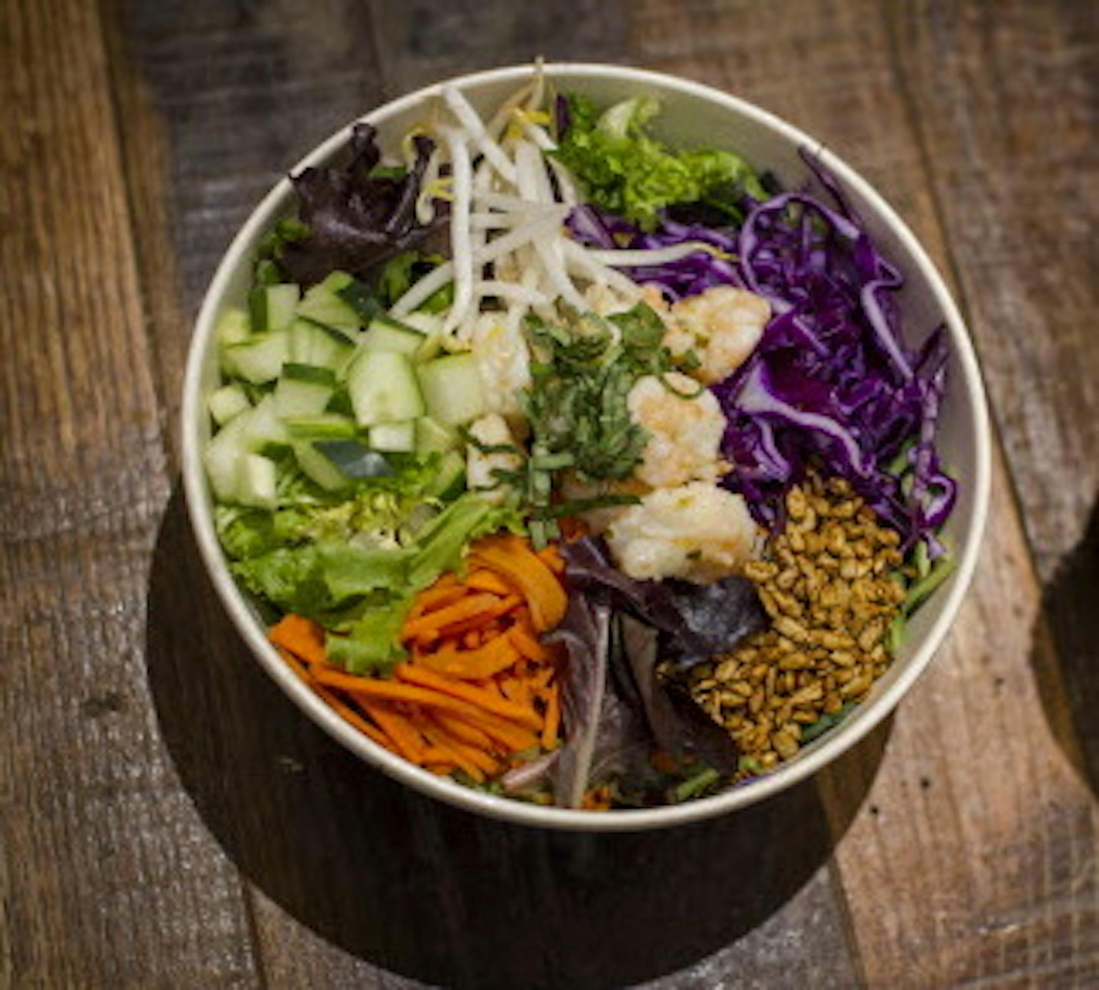 ** PHOTO MOVED IN ADVANCE AND NOT FOR USE - ONLINE OR IN PRINT - BEFORE NOV. 30, 2014. ** The Rad Thai salad at Sweetgreen, a fast-casual chain featuring farm-to-table salads, in New York, Nov. 21, 2014. Started by Georgetown University students in 2007, Sweetgreen is up to 27 locations and has secured expansion financing from an investor typically focused on tech-sector startups. (Joshua Bright/The New York Times)