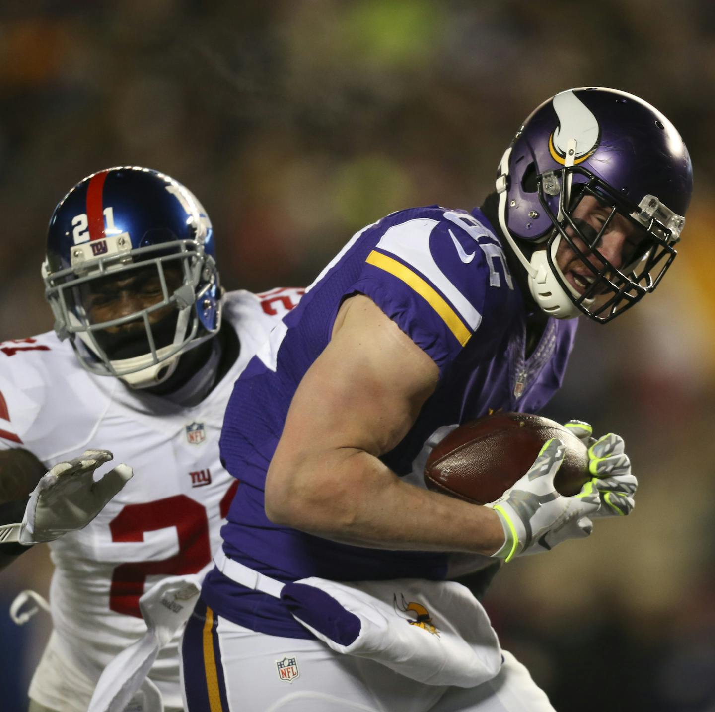 Vikings tight end Kyle Rudolph (82) hauled in a 28 yard touchdown pass in the second quarter Sunday night. ] JEFF WHEELER &#xef; jeff.wheeler@startribune.com The Minnesota Vikings faced the New York Giants in an NFL football game Sunday night, December 27, 2015 at TCF Bank Stadium in Minneapolis.