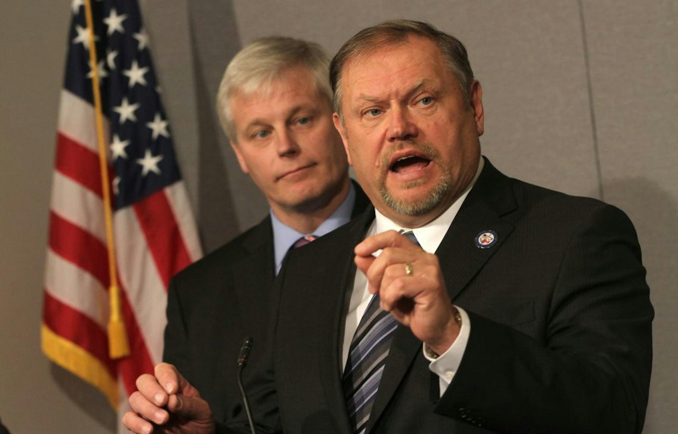 (left to right) House Speaker Paul Thissen and Senate Majority Leader Tom Bakk.