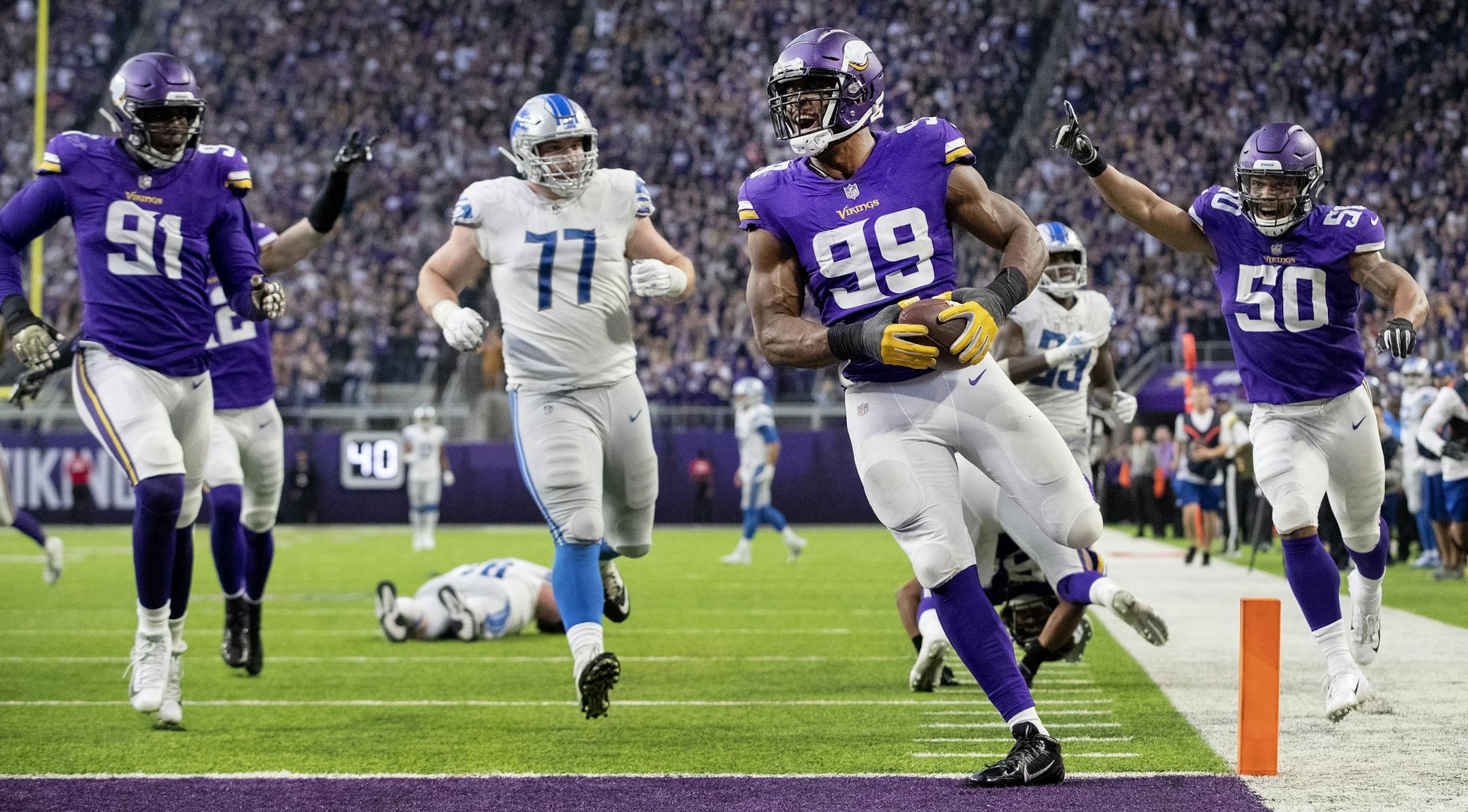 Danielle Hunter recovered a fumble and returned it 32-yards for a touchdown in the fourth quarter.