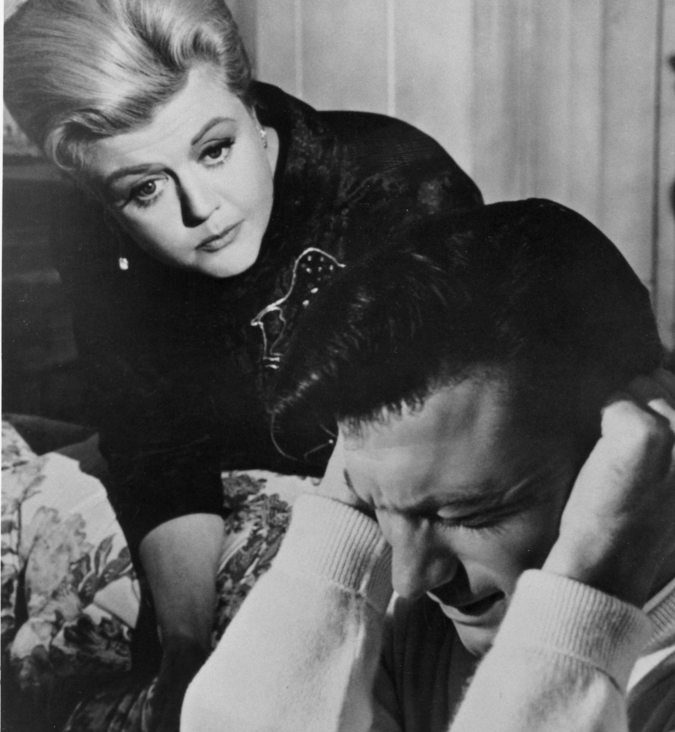 Angela Lansbury (at left) and Laurence Harvey (right) star in the 1962 movie THE MANCHURIAN CANDIDATE. File photo. ORG XMIT: MIN2013071608303618