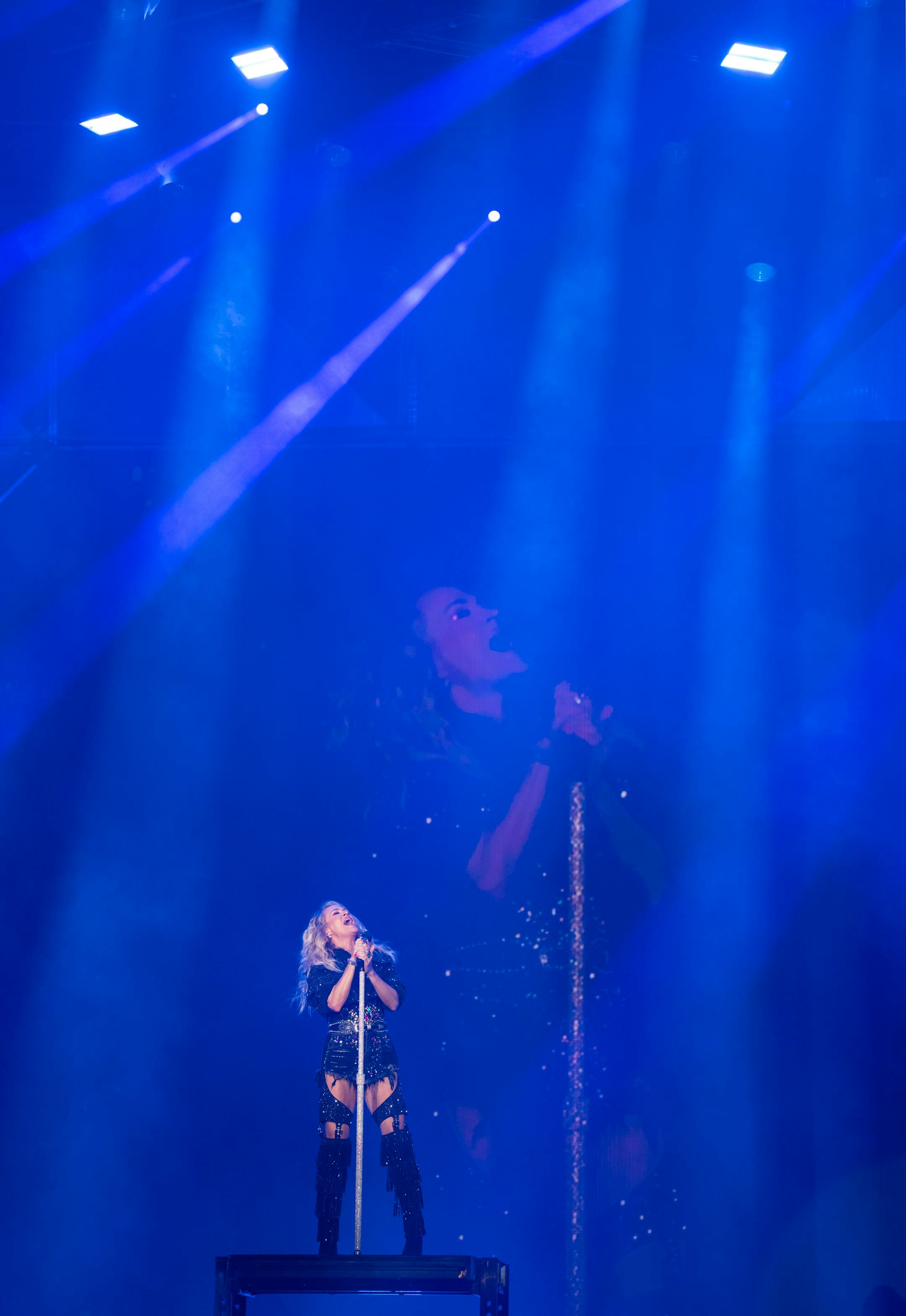 Carrie Underwood performing Tuesday, Oct. 25, 2022 at Target Center in Minneapolis while on her Denim & Rhinestones tour.     ]   JEFF WHEELER • Jeff.Wheeler@startribune.com