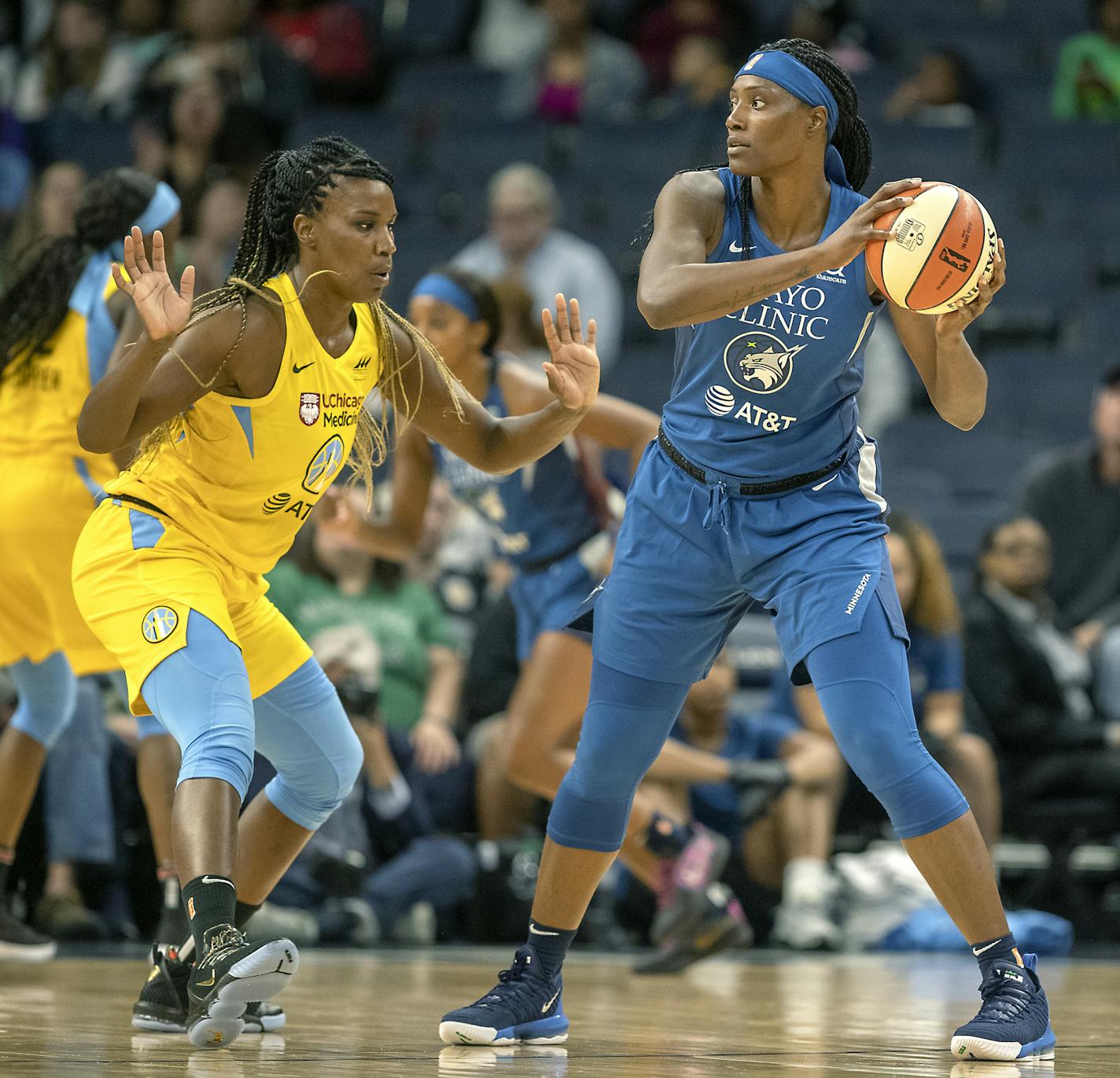 Minnesota Lynx Sylvia Fowles took control of the ball during the first quarter as the Lynx took on Chicago for their season opener at the Target Center, Saturday, May 25, 2019 in Minneapolis, MN. ] ELIZABETH FLORES &#x2022; liz.flores@startribune.com