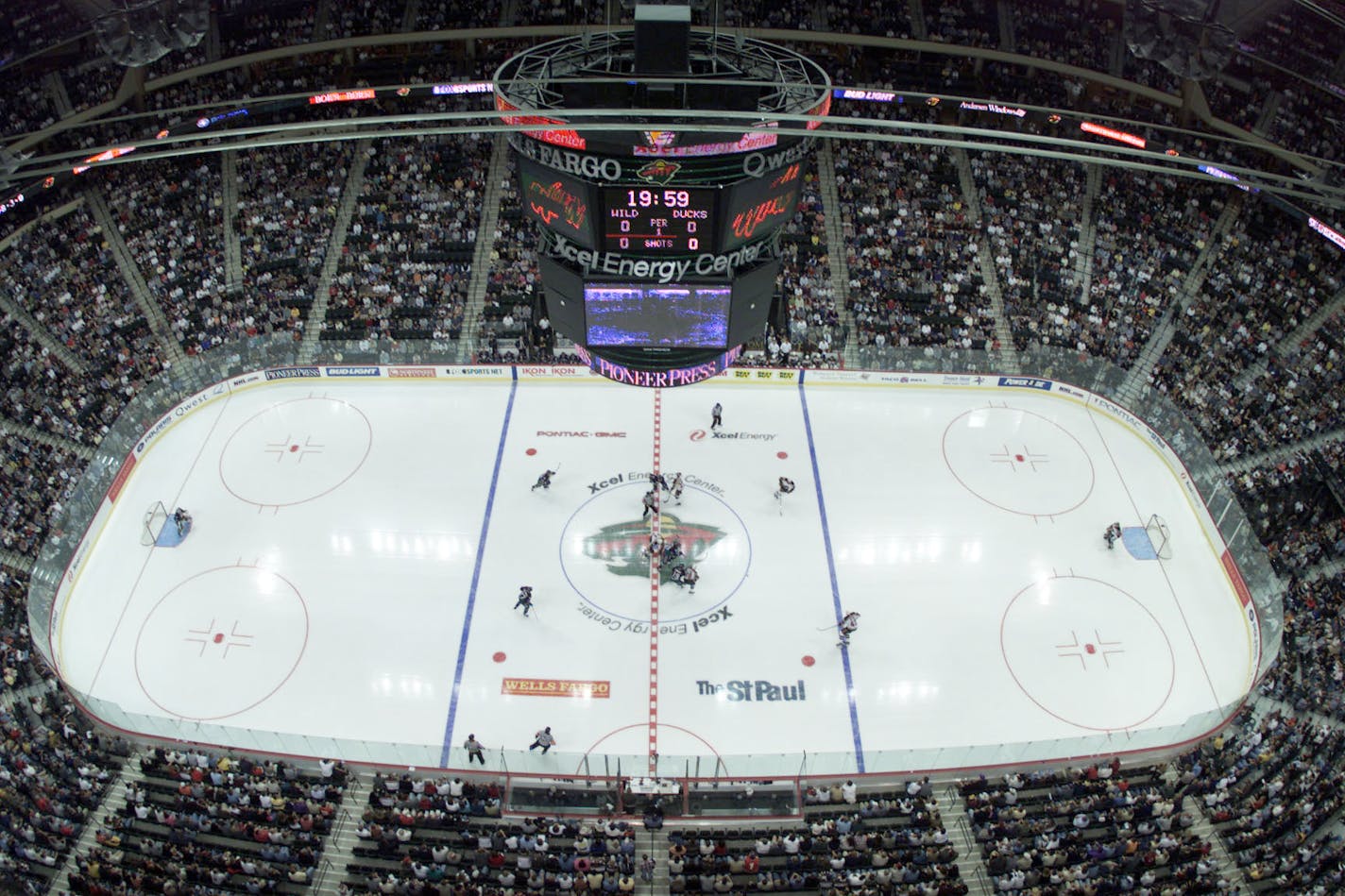 GENERAL INFORMATION: Minnesota Wild vs. Anaheim Mighty Ducks— FIRST HOME PRESEASON GAME - 9/29/00 -&nbsp;IN THIS PHOTO: Faceoff at start of&nbsp;the first home pre-season game played in the Xcel Energy Center.