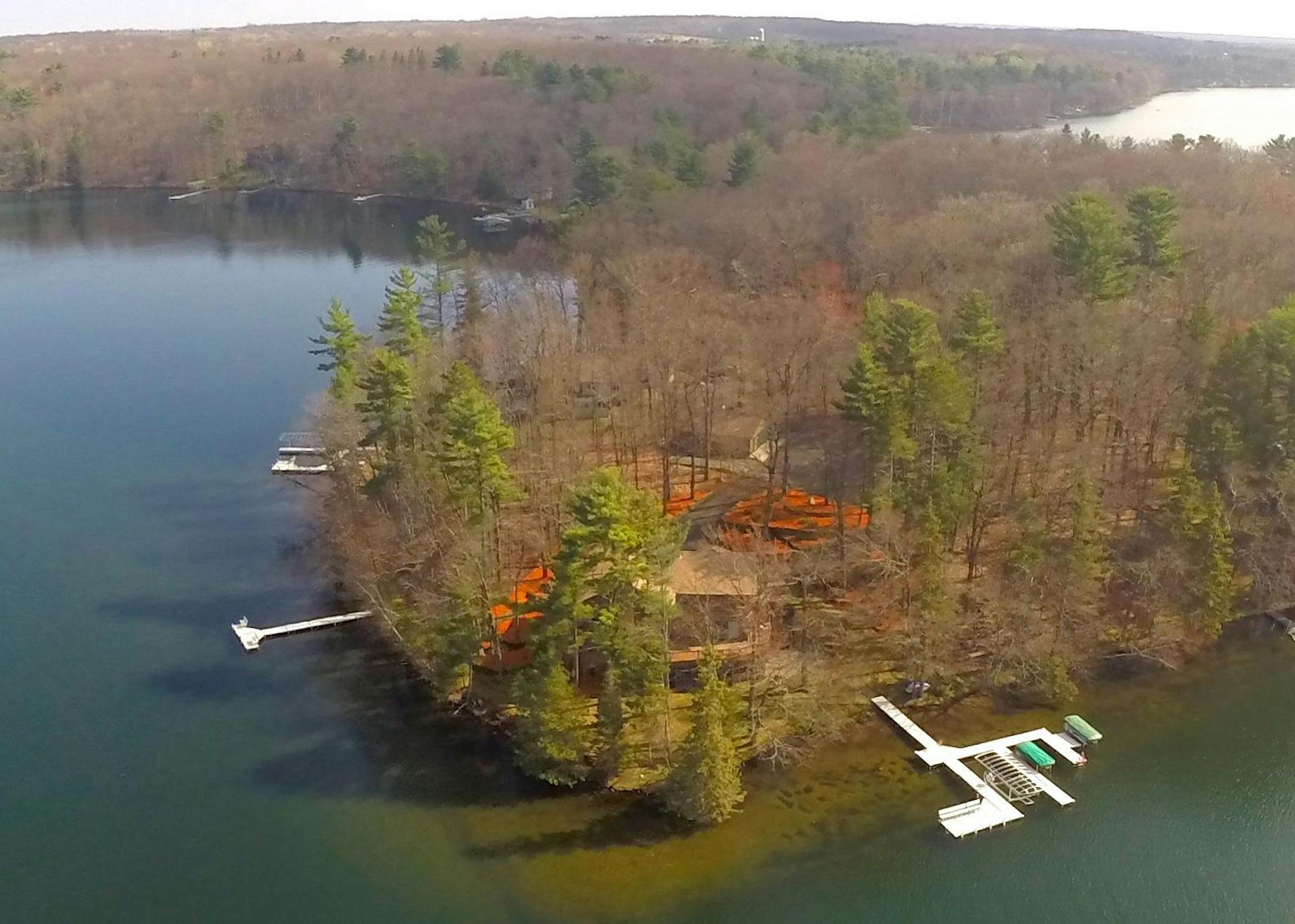 The Puckett family’s lake home sits on 2.7 acres at the end of a secluded peninsula. “We liked the privacy,” said Tonya Puckett-Miller.