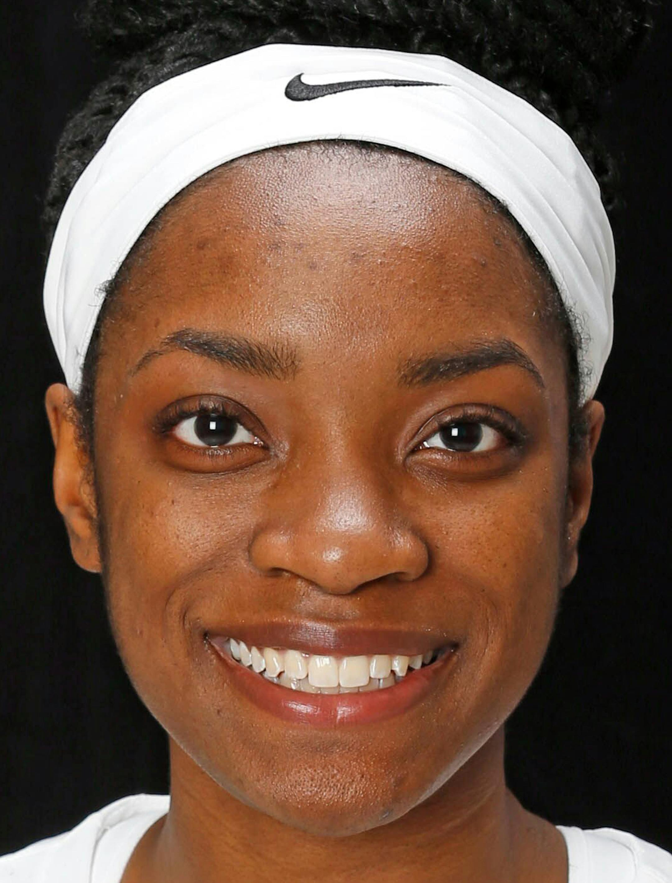 Taiye Bello Gophers women's basketball 2017-18