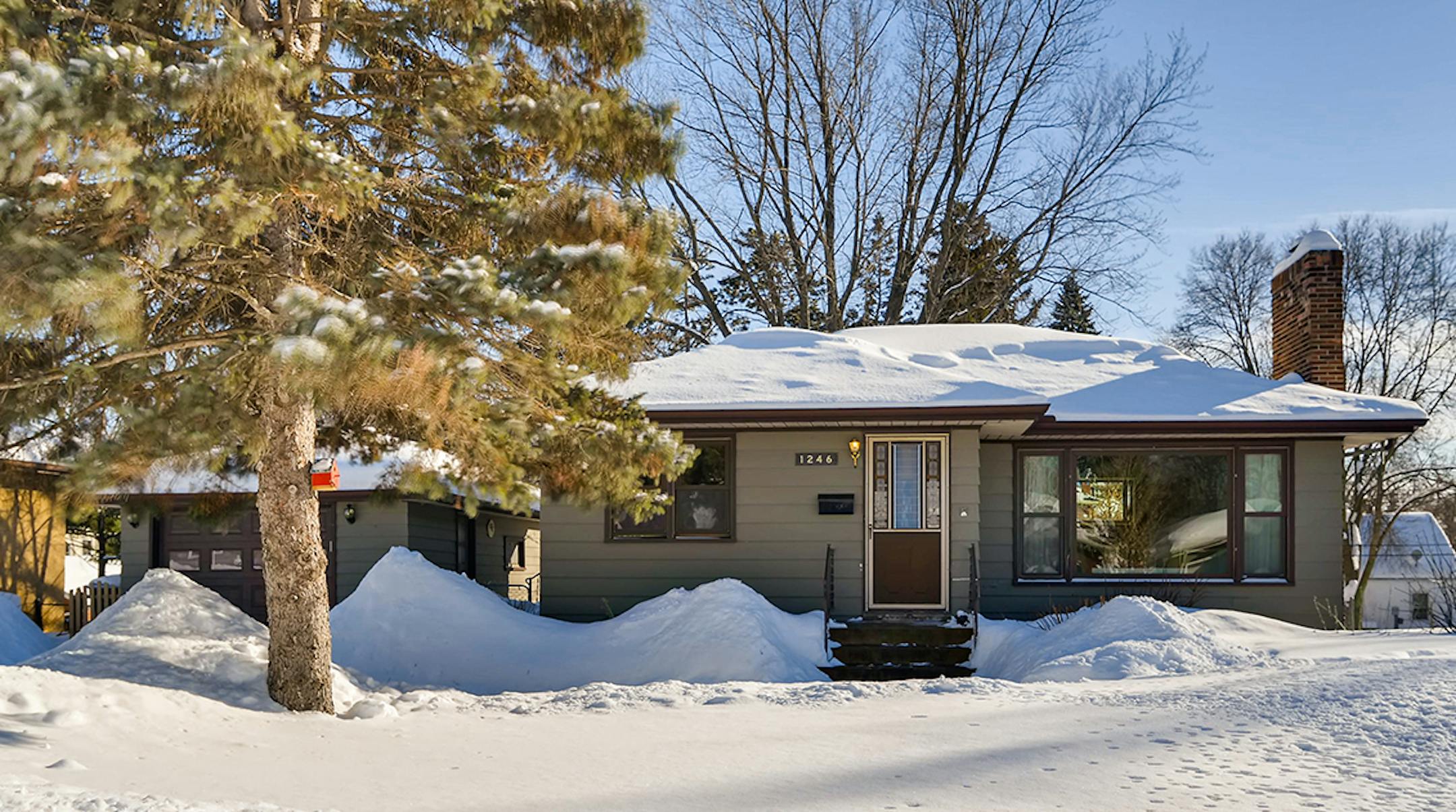 Roseville
Built in 1952, this two-bath, one-bath house has 1,083 square feet and features two bedrooms on one level, fireplace, coved ceilings, hardwood floors, eat-in kitchen, full partially-finished basement, deck and one-car detached garage . Listed by Barbara Larsen, Edina Realty, 651-481-6772.