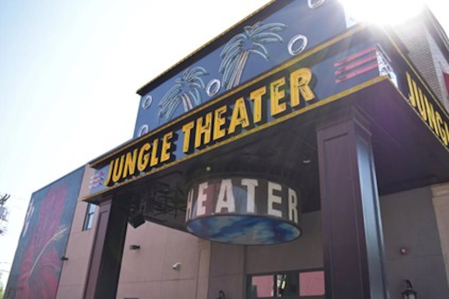 Minnesota's midsize theaters confront survival threats