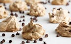 Mocha Chip Meringues MUST CREDIT: Photo for The Washington Post by Deb Lindsey ORG XMIT: 126.0.1107596127
