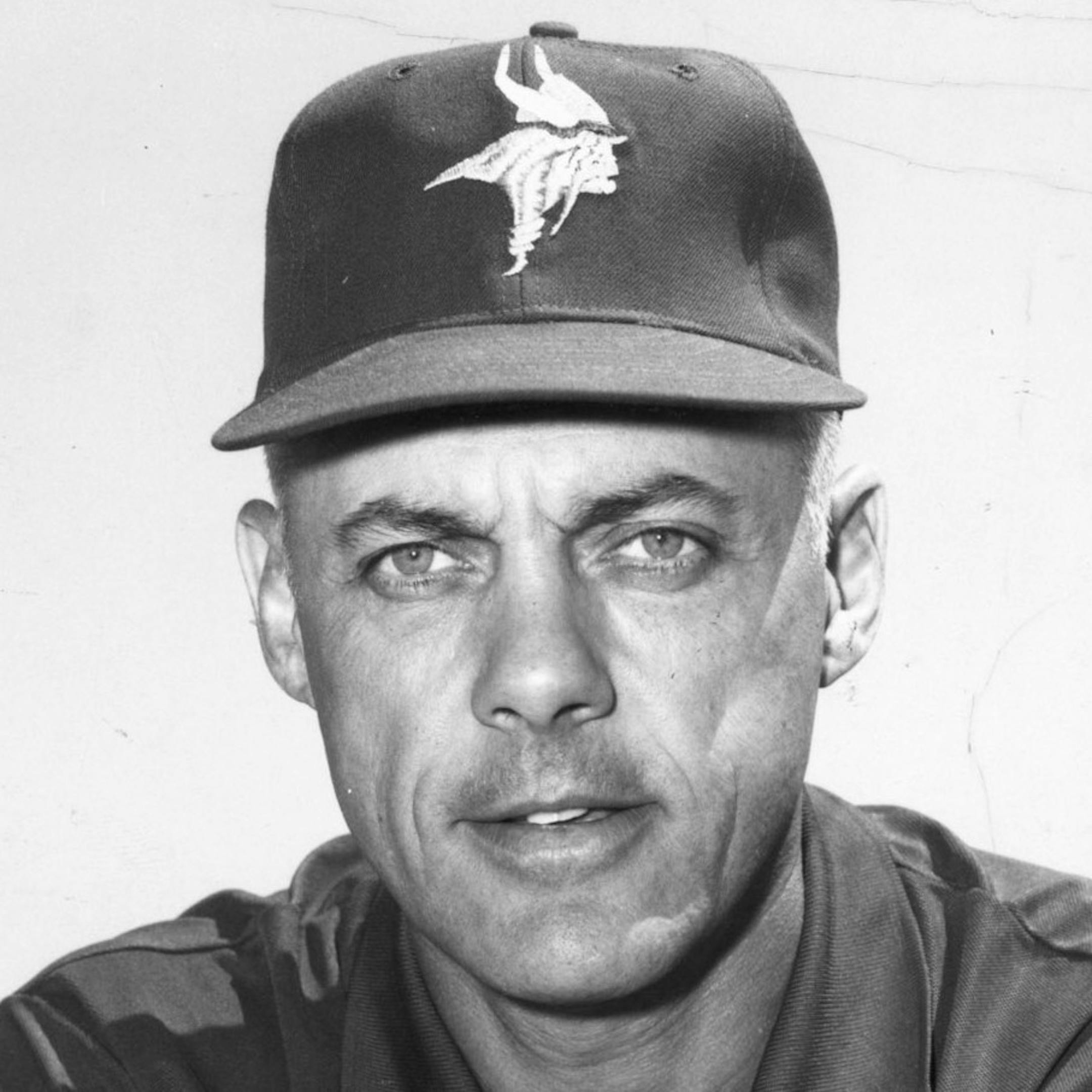 Bud Grant ORG XMIT: MIN2013091016342595