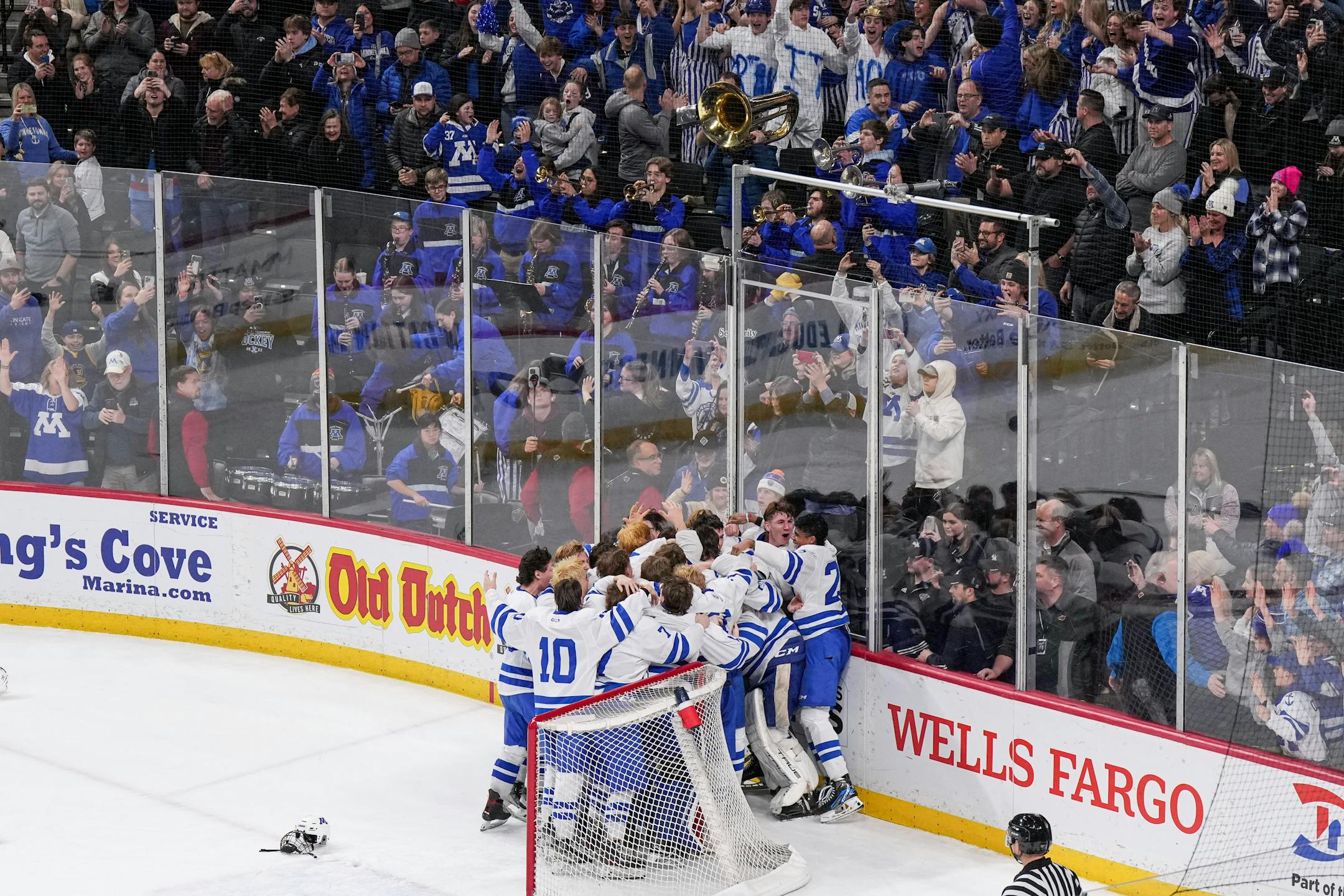 Minnetonka wins over Edina for the 2A boys hockey championship.