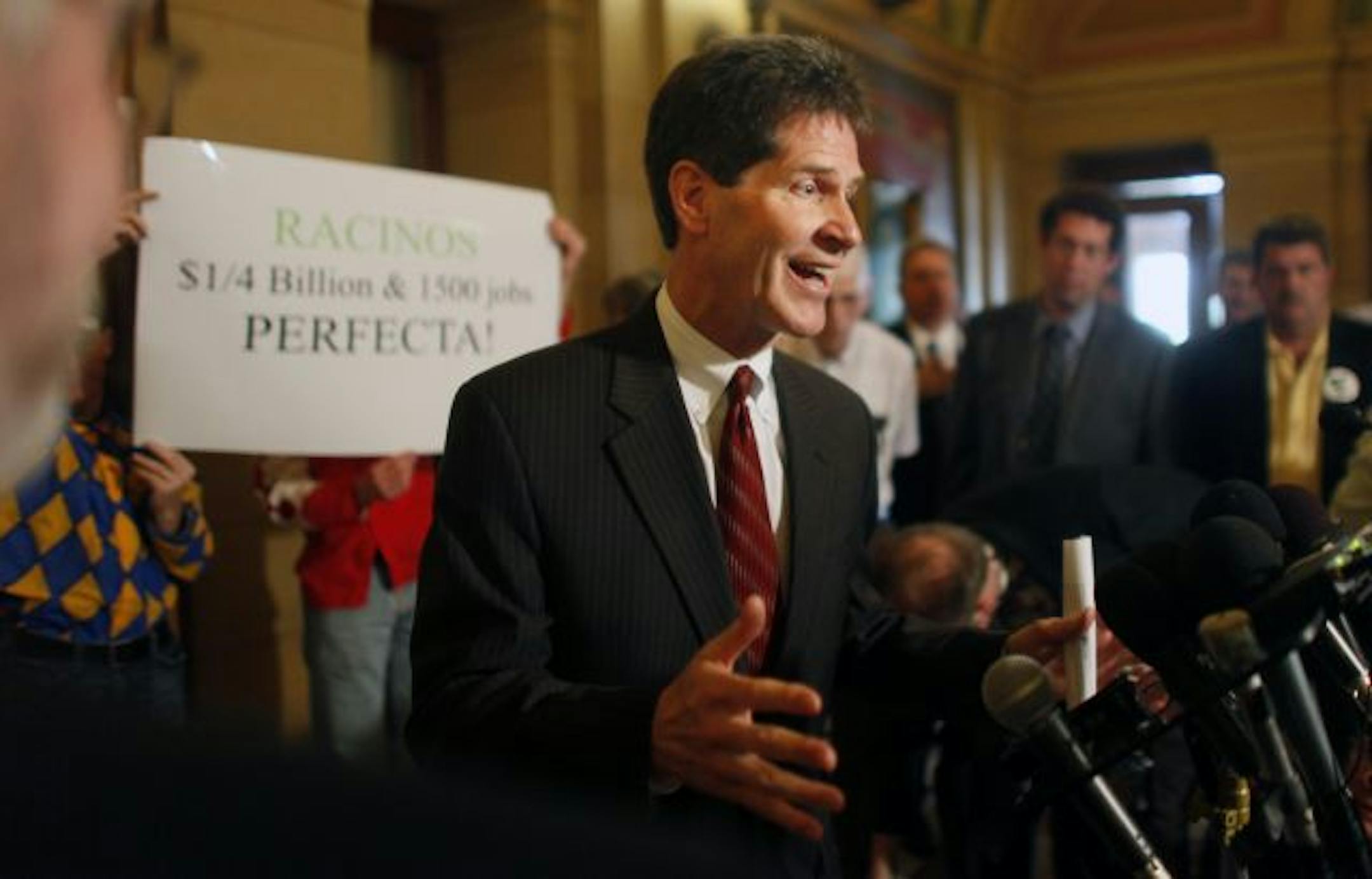 Richard Tsong-Taatarii/rtsong-taatarii@startribune.comSt. Paul, Minnesota;5/18/09;left to right: At the State Capitol, State Senator Larry Pogemiller talked to the press after meeting with governor Tim Pawlenty. Pogemiller said that gambling would be out as an option to solve the budget crisis.