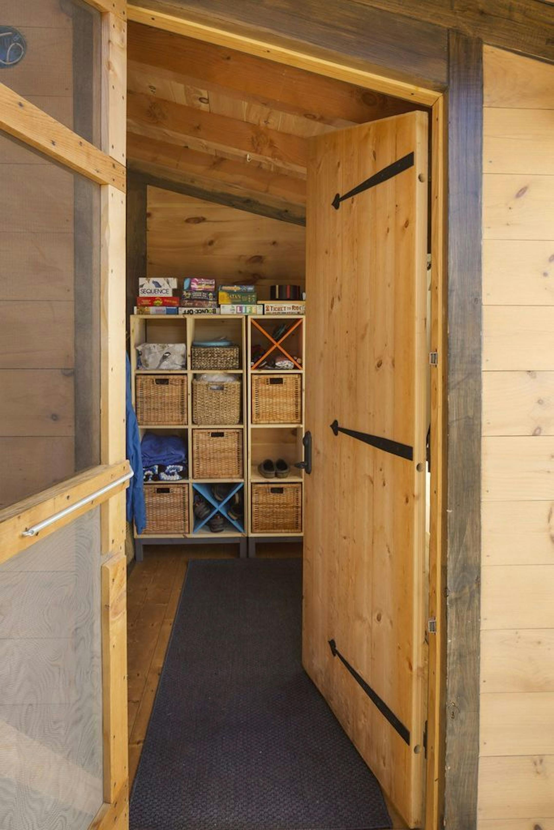There's plenty of storage space in the entry/mudroom.