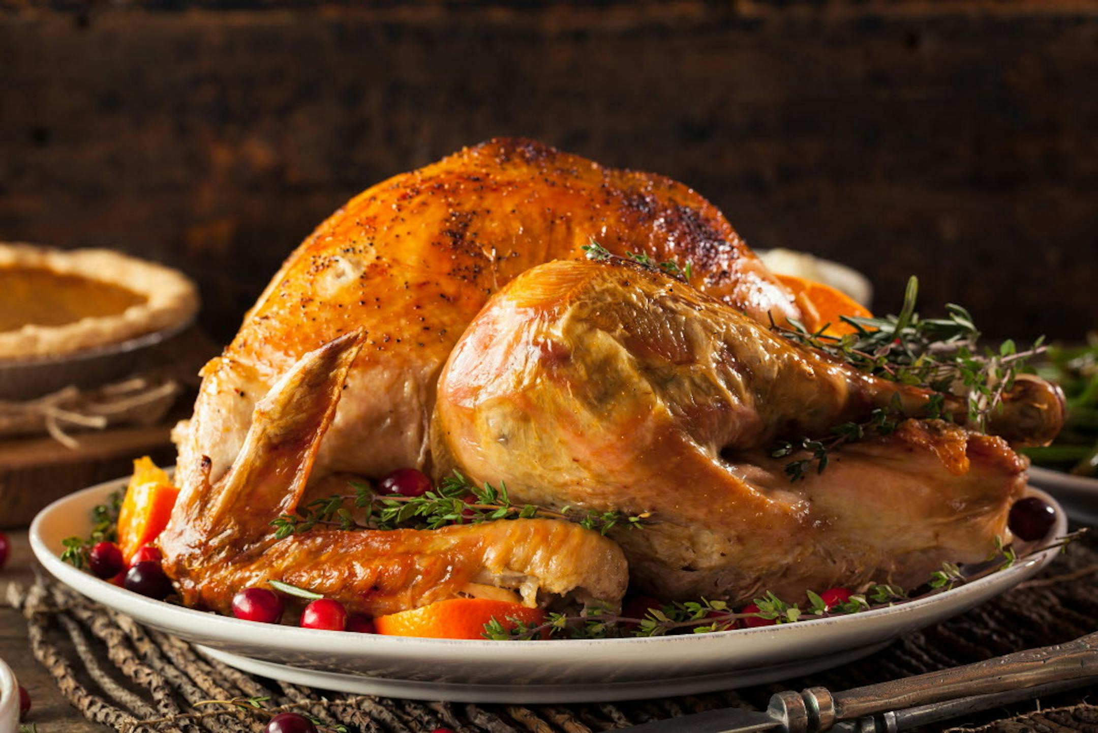 A 15-pound turkey should be enough for 10 people. If your guests prefer more breast meat, buy a larger turkey. They generally have more breast meat. (Dreamstime/TNS) ORG XMIT: 1214949