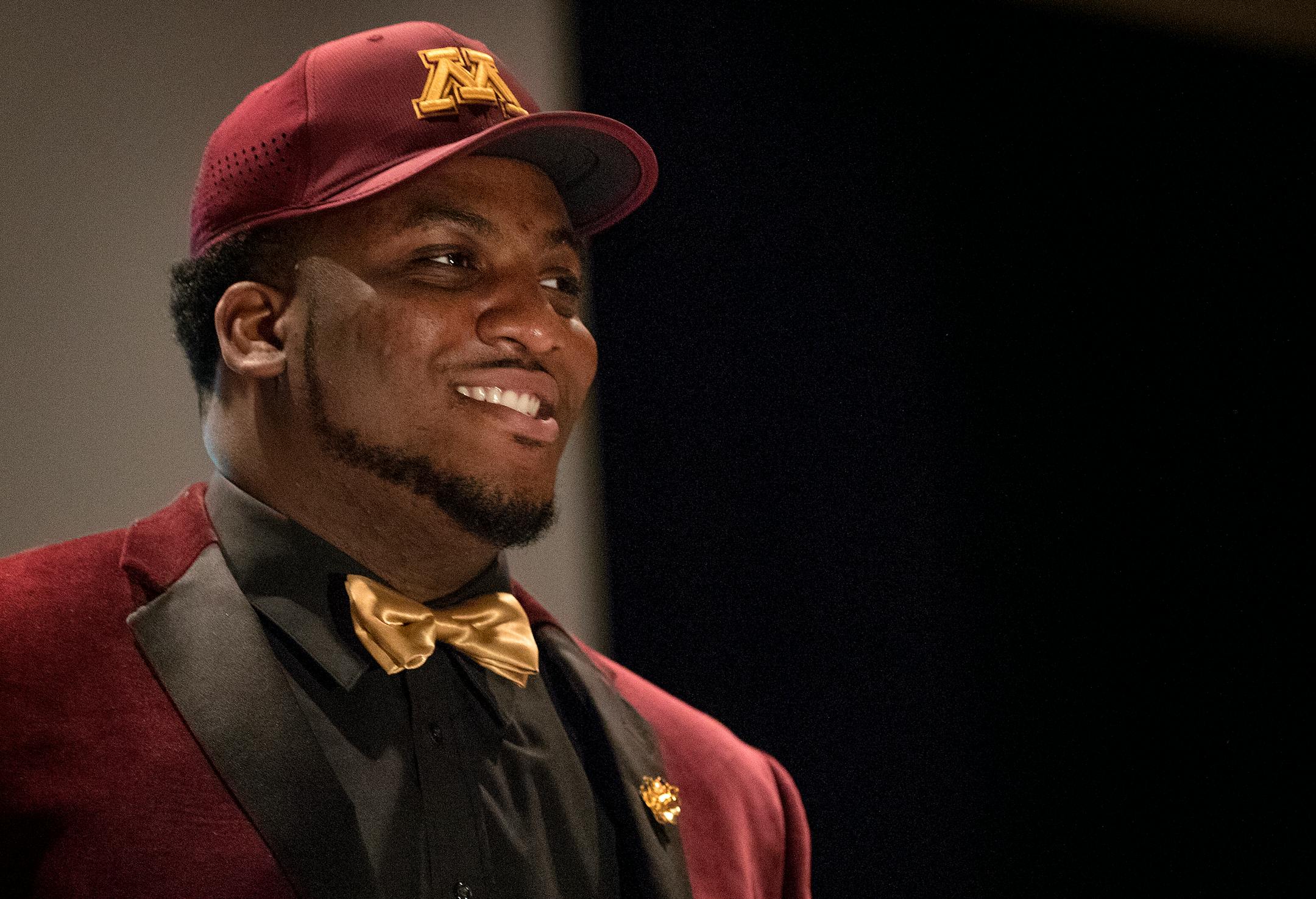 Cooper High School offensive lineman Eric Abojei (Carlos Gonzalez, Star Tribune)