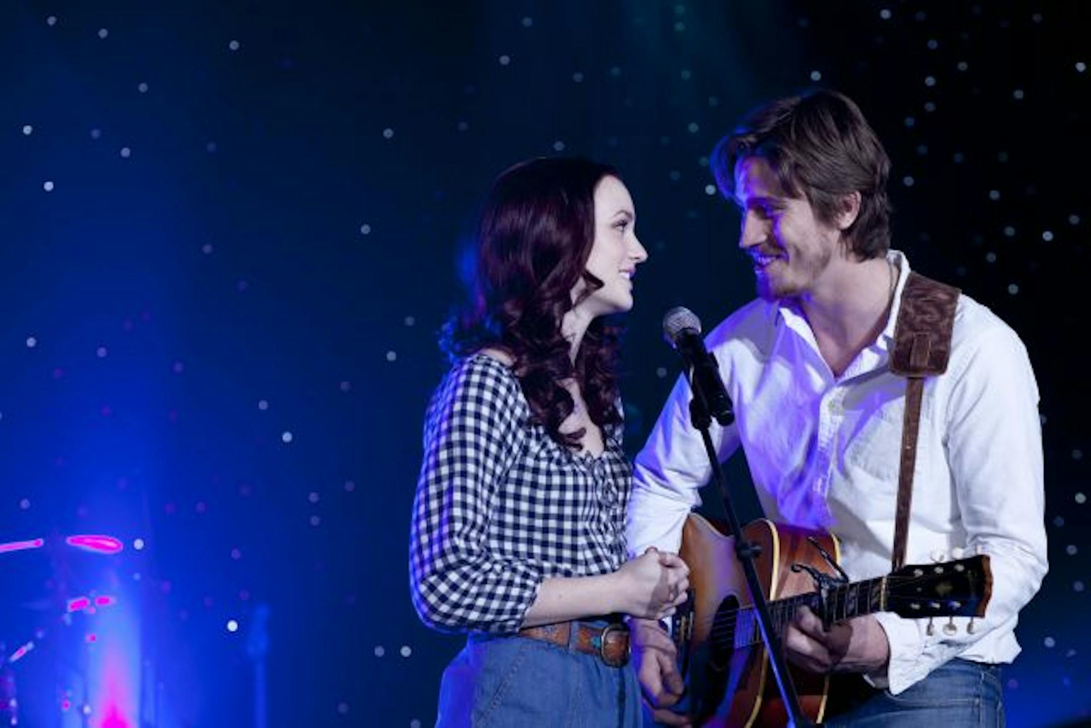 credit: Scott Garfield, Screen Gems Leighton Meester (left) and Garrett Hedlund star in Screen Gems' drama COUNTRY STRONG.