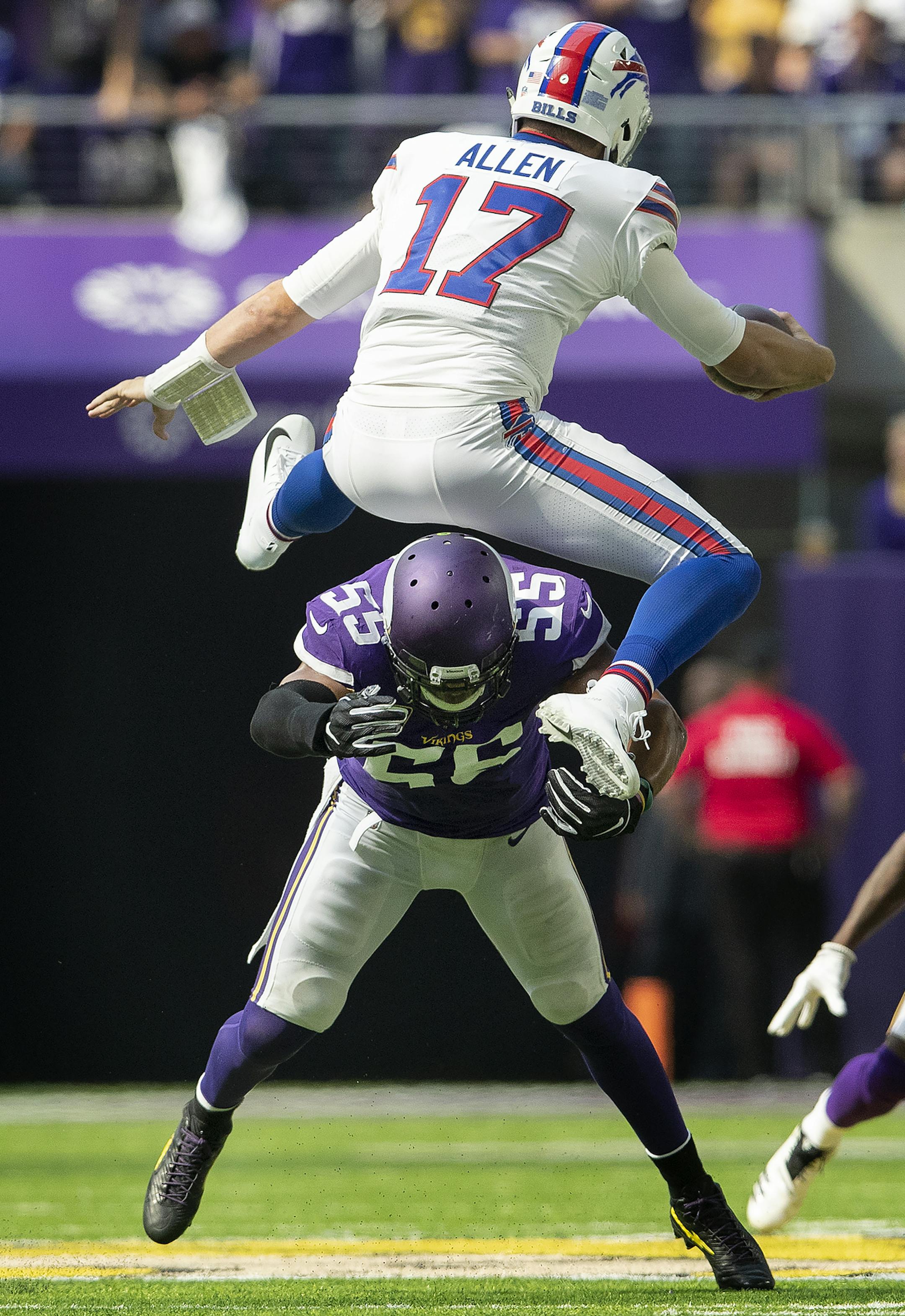 Bills quarterback Josh Allen (17) hurdled Anthony Barr (55) in the first quarter. ] CARLOS GONZALEZ &#xef; cgonzalez@startribune.com &#xf1; September 23, 2018, Minneapolis, MN, US Bank Stadium, NFL, Minnesota Vikings vs Buffalo Bills