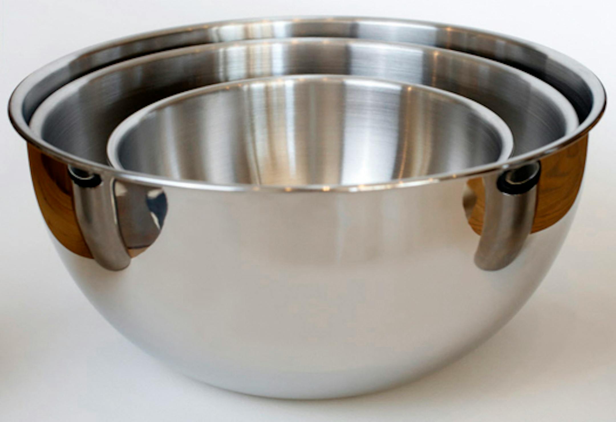 Baking tools that folks need for the kitchen. This month's Baking Central tells readers the tools you need to start a great baking experience, and what veteran bakers may like for upgrades [ Star Tribune photo by TOM WALLACE ï tom.wallace@startribune.com 916534 bakingcentral042116