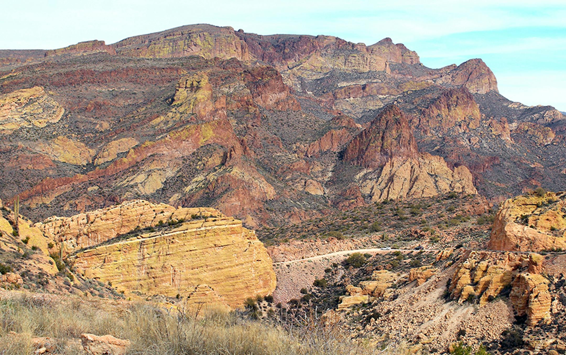The drive along the Apache Trail gets more rugged beyond Tortilla Flat as the gravel road drops 1,500 feet in three miles. �