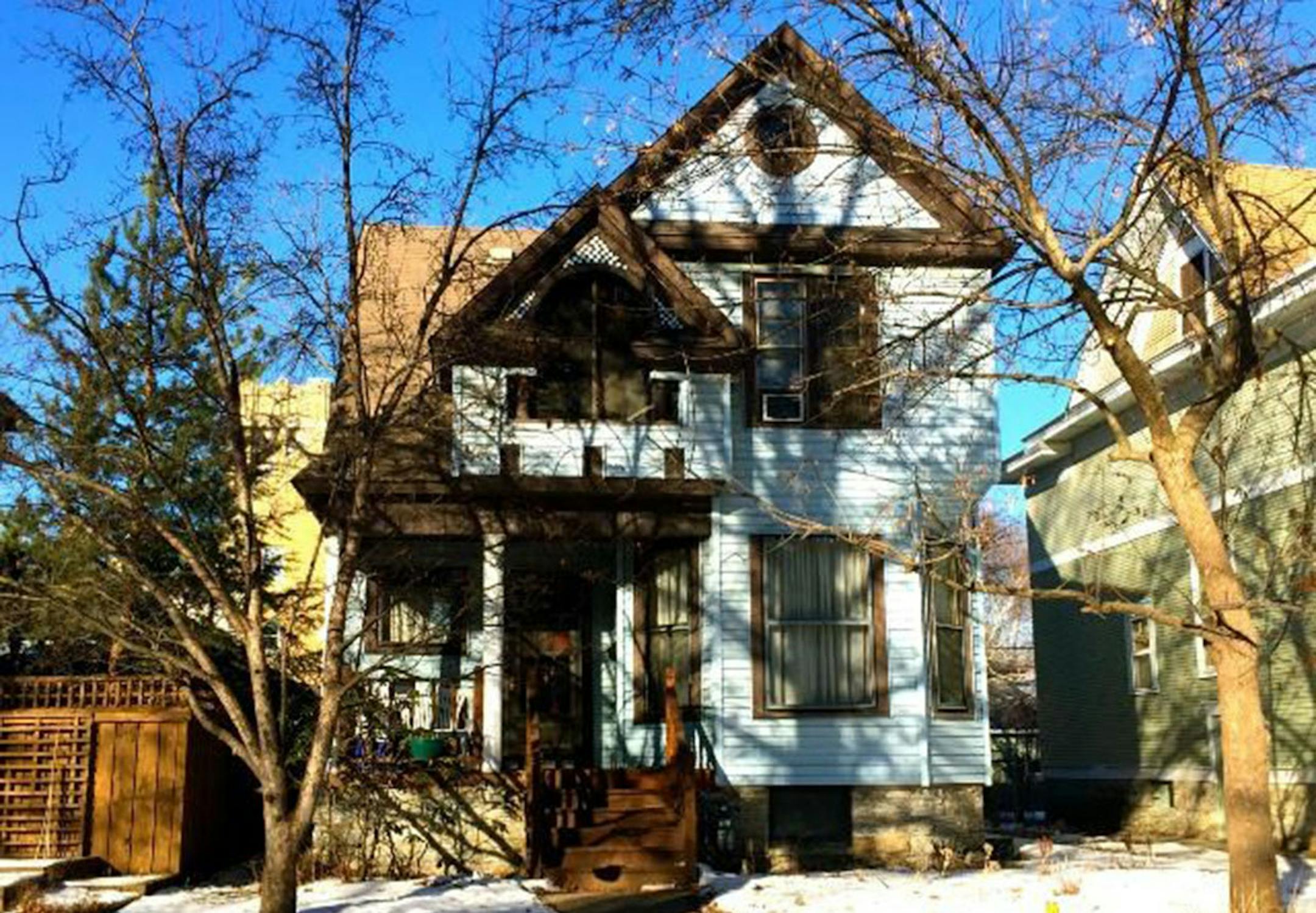 ... St. Paul
Built in 1900, this three-bedroom, two-bath located in the Summit-University neighborhood has 1,577 finished square feet and features three bedrooms on one level, original woodwork, formal dining room, sunroom, full basement and one-car detached garage. Listed by Lance Fellman, 651-983-7302, and Joshua Fellman, 763-438-6776, Edina Realty.