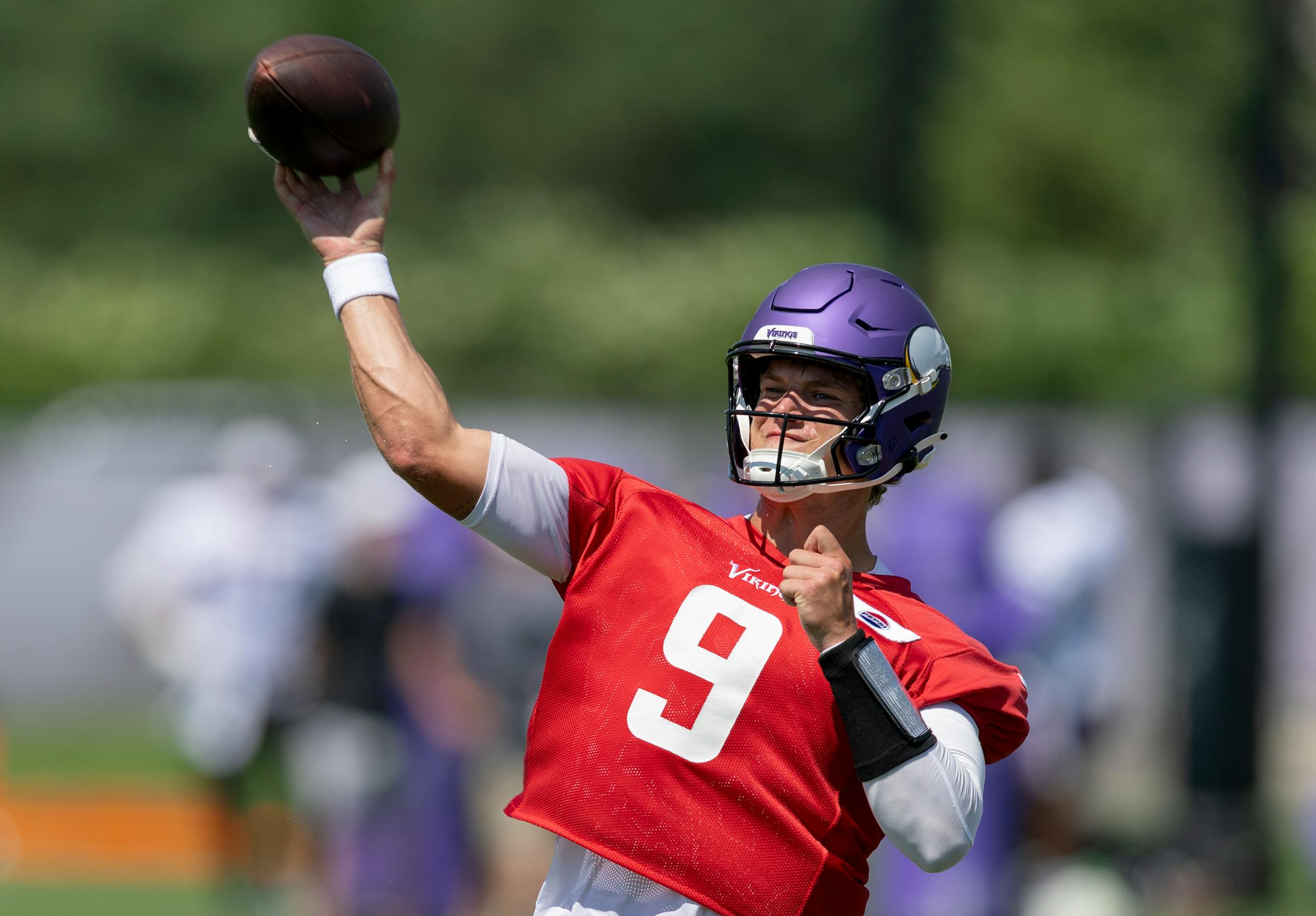 QB J.J. McCarthy is main attraction for Vikings fans at training camp